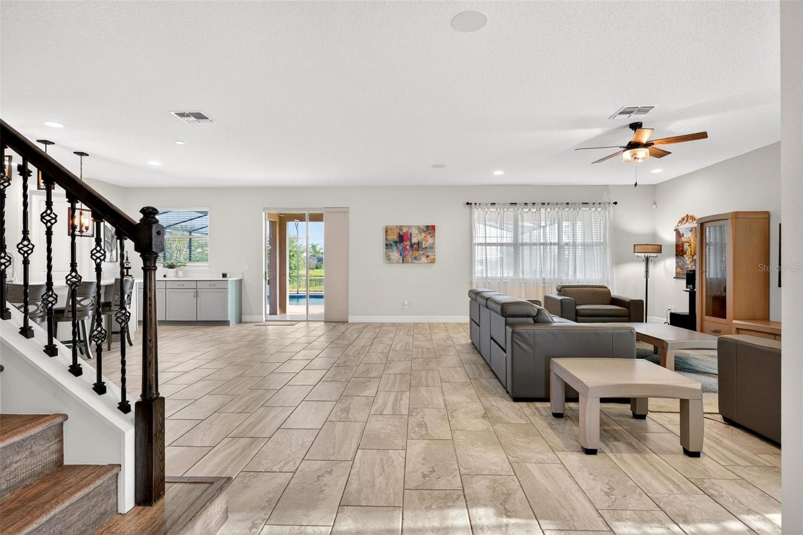 ESTATES/LK PICKETT - Residential