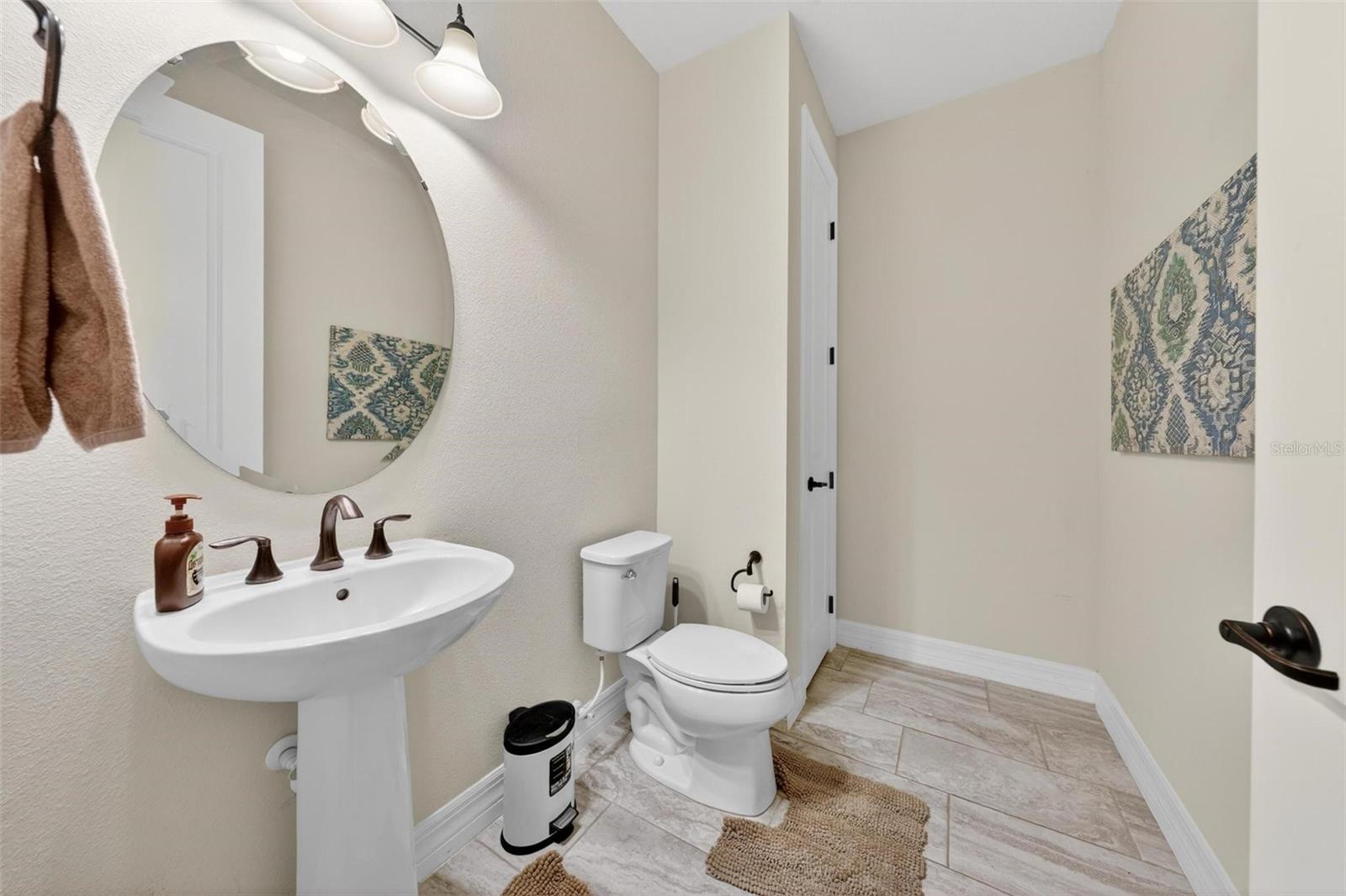 ESTATES/LK PICKETT - Residential