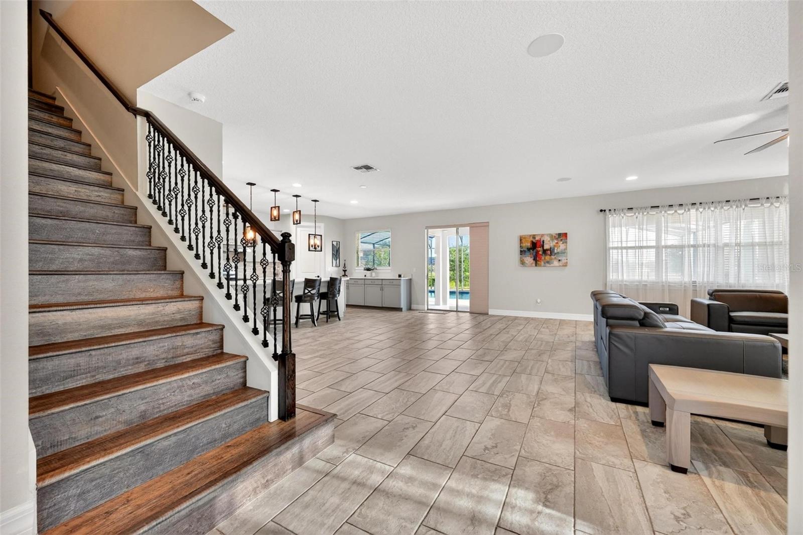 ESTATES/LK PICKETT - Residential