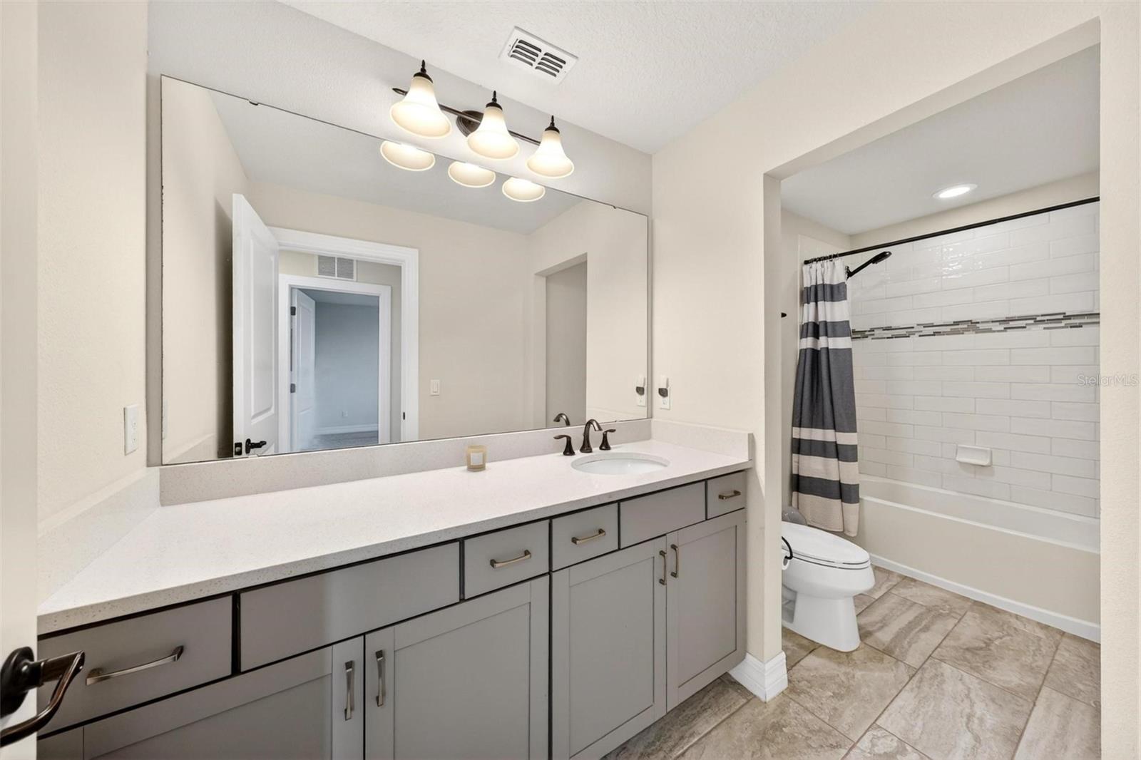 ESTATES/LK PICKETT - Residential