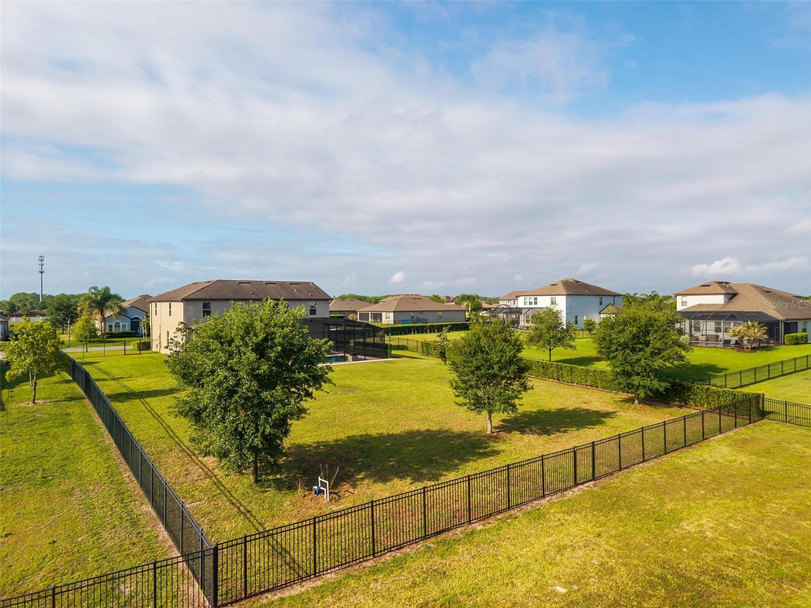ESTATES/LK PICKETT - Residential