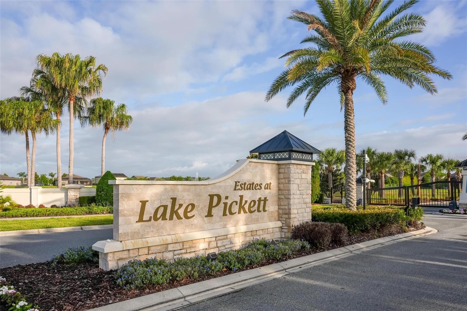 ESTATES/LK PICKETT - Residential