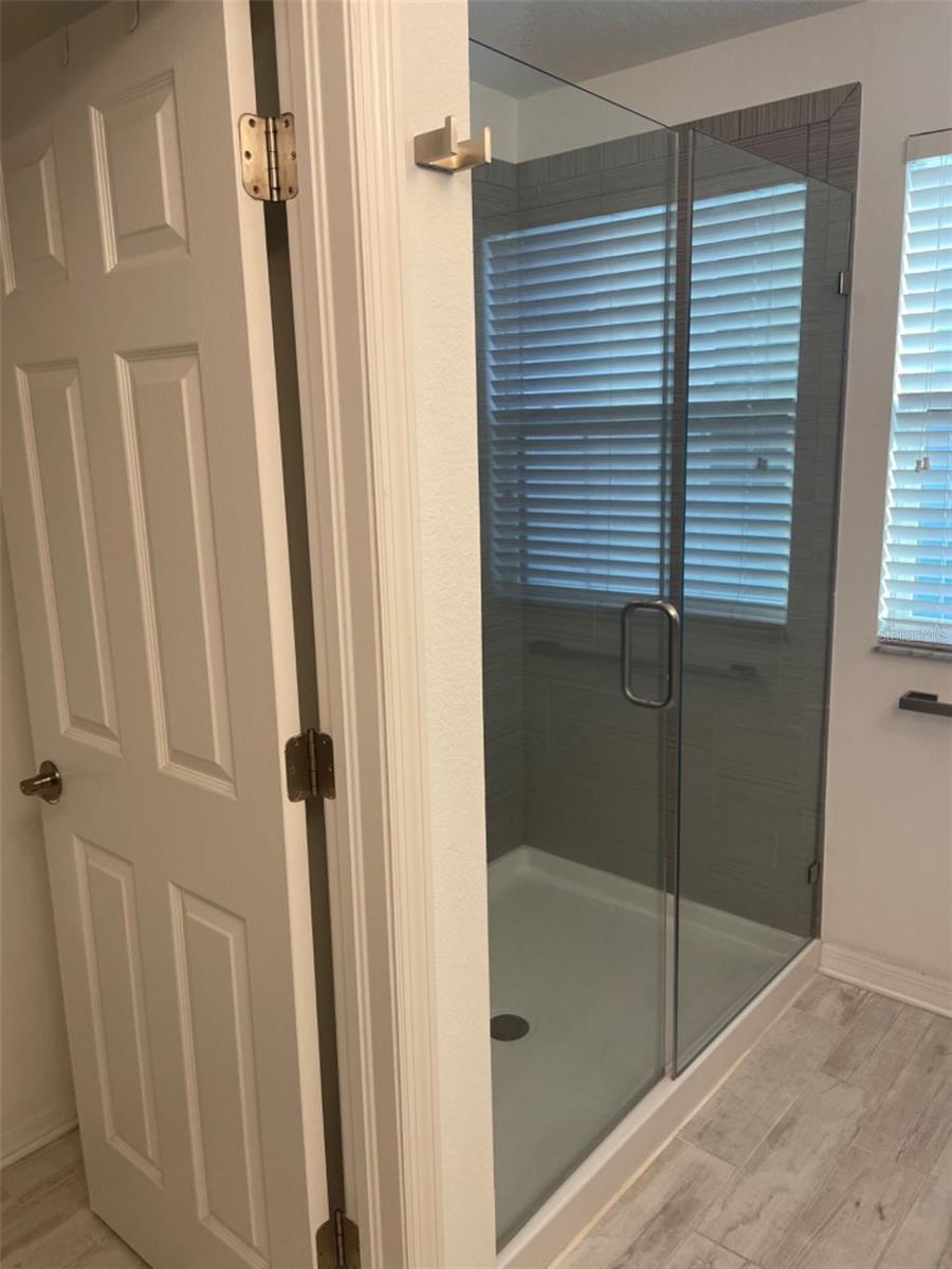 WEST LAKE TWNHMS PH 2 - Residential Lease