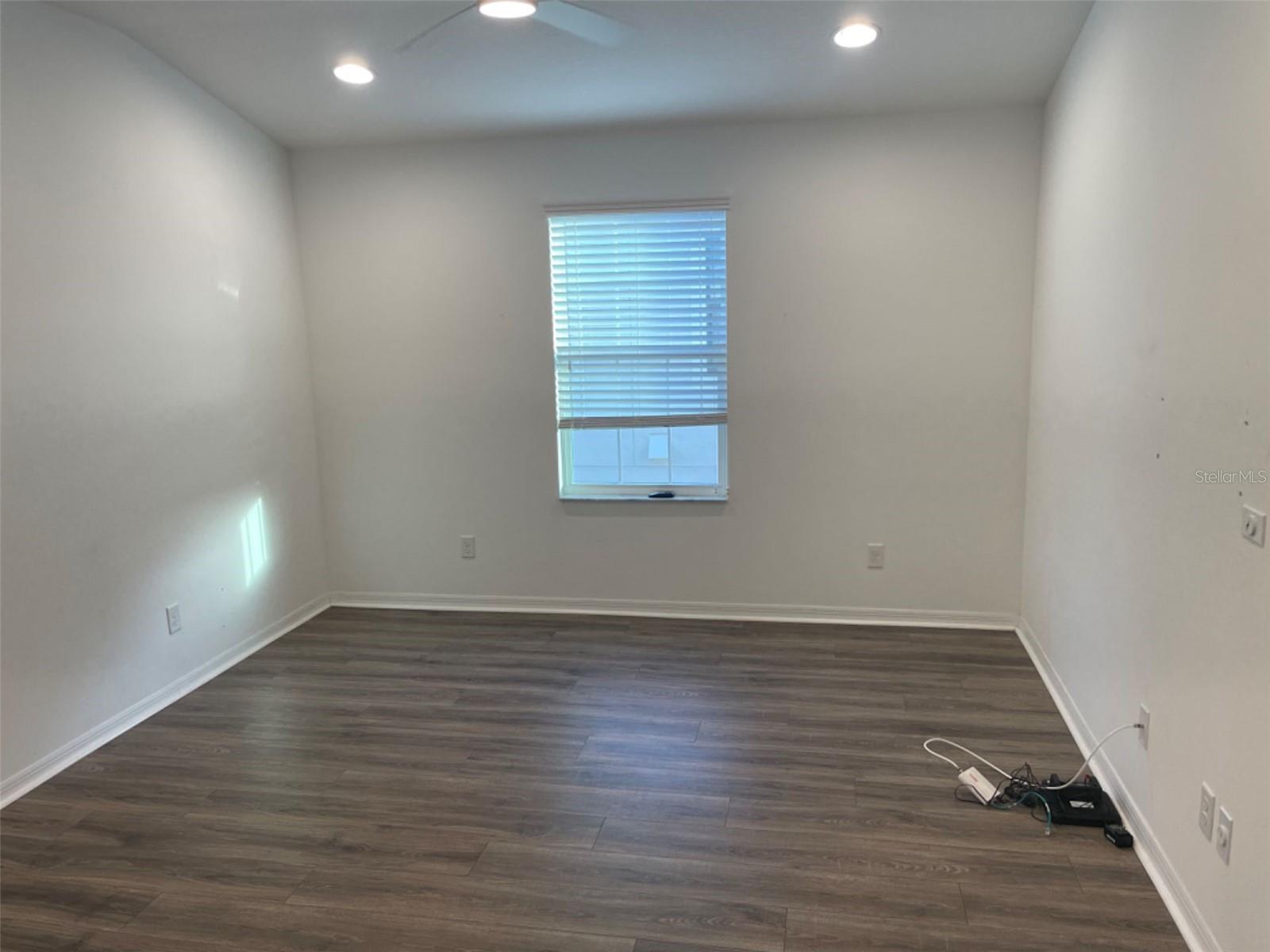 WEST LAKE TWNHMS PH 2 - Residential Lease