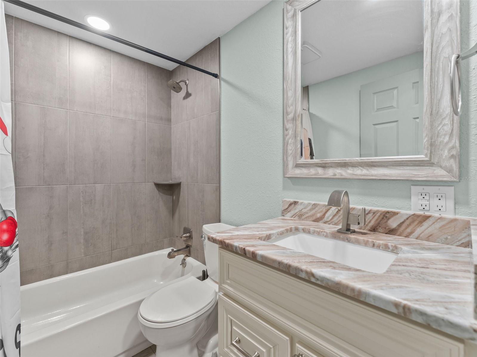 BEACON HILL - Residential