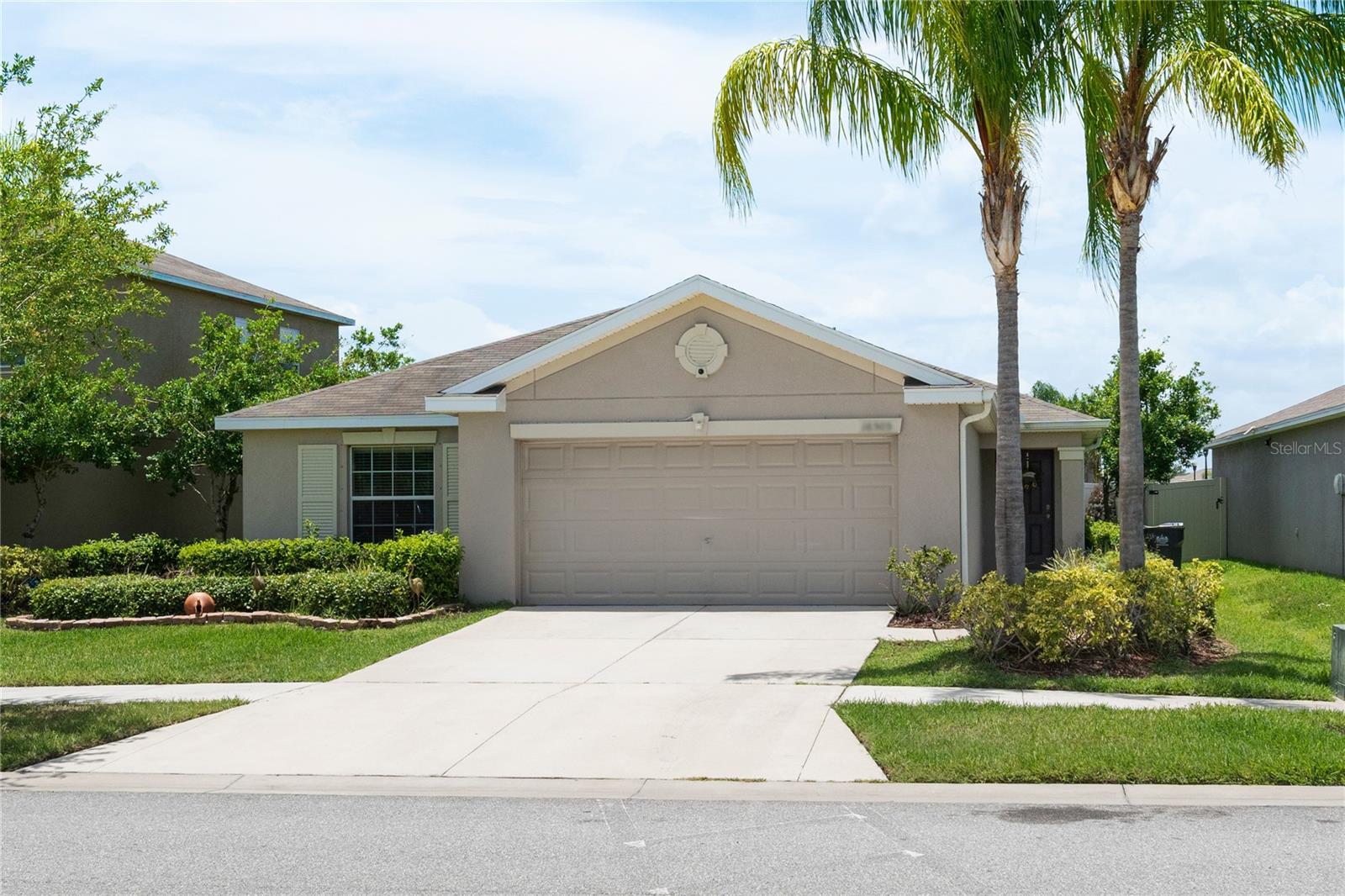 Fully furnished & pet-friendly 4BR/2BA home in Vista Palms! Spacious open layout with modern kitchen, stainless steel appliances, tile & carpet floors, and split-bedroom design. Primary suite with walk-in closet. 2-car garage, covered patio, and resort-style community with pool, gym & clubhouse. Easy access to I-75, shopping & dining. Move-in ready. Short-term rental available.