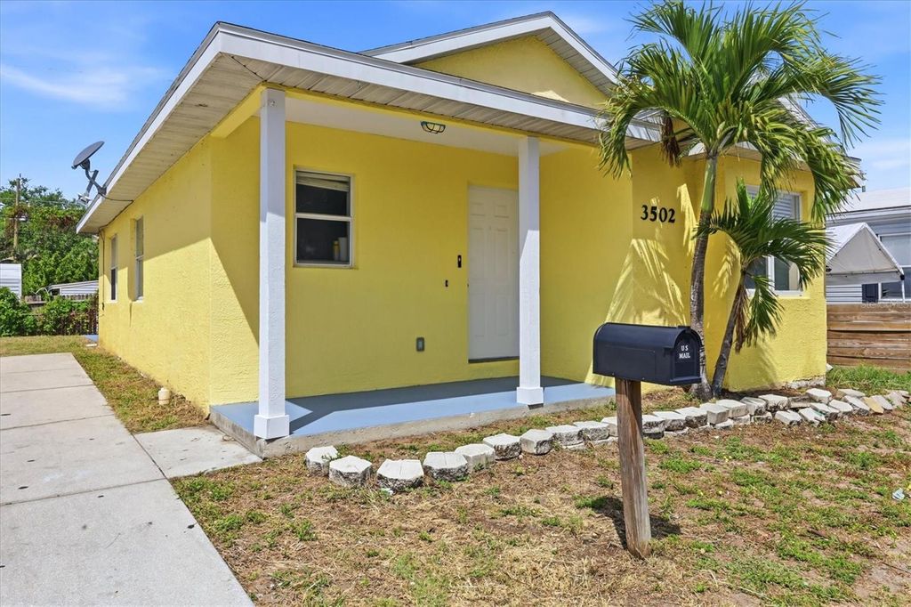 Photo of 3502 19th Street W, Bradenton, FL 34205 (MLS # A4685413)