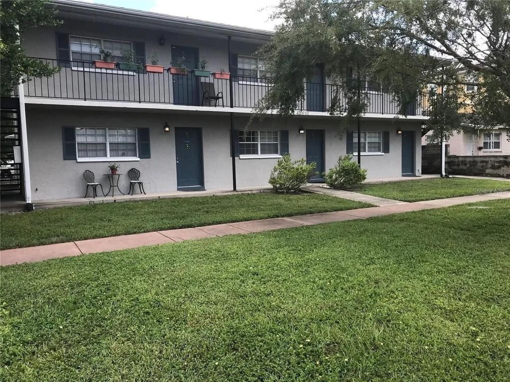 Photo of 4209 W North A Street #1/2, Tampa, FL 33609 (MLS # TB8498198)