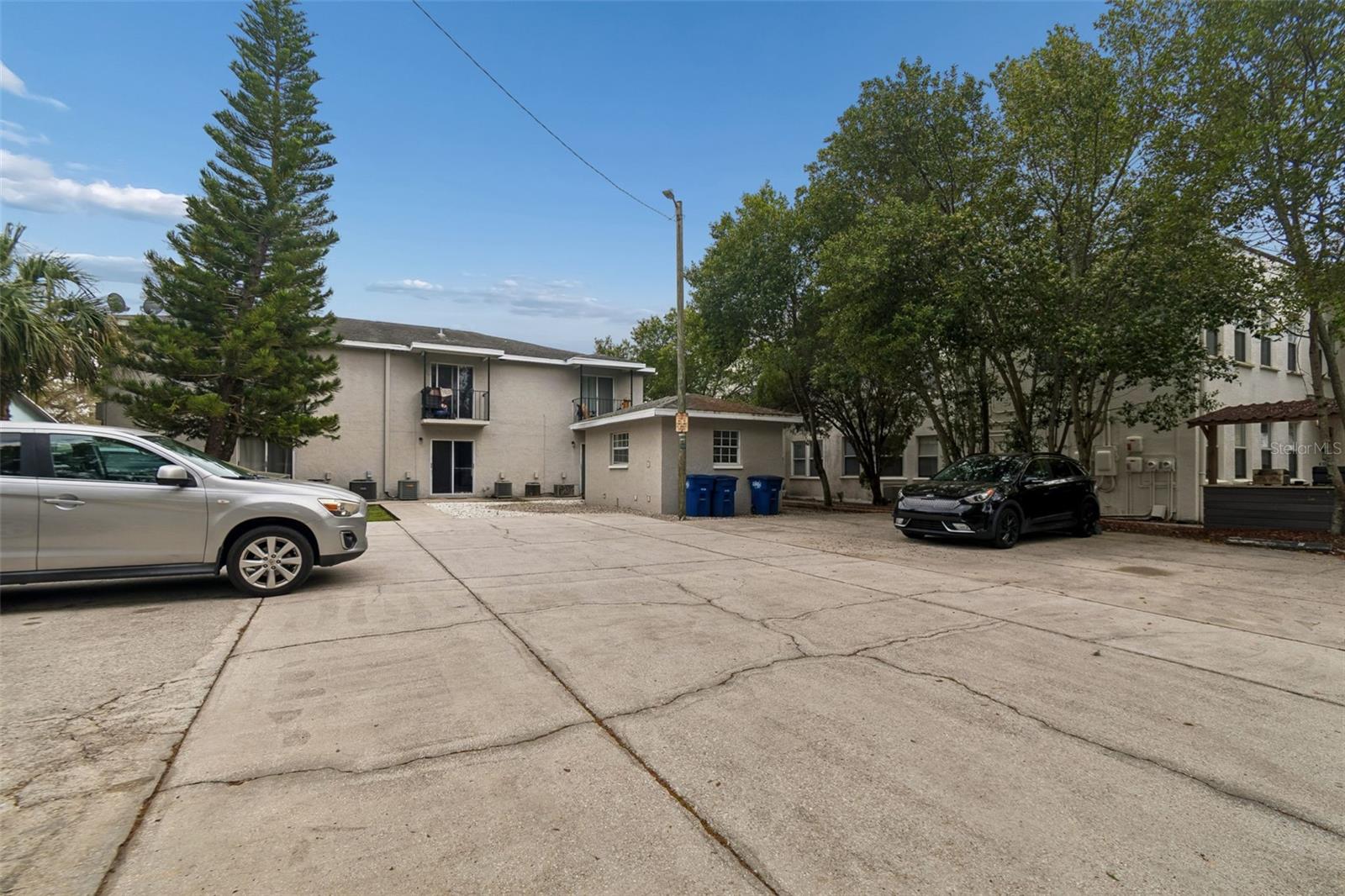 HANAN ESTATES - Commercial Sale