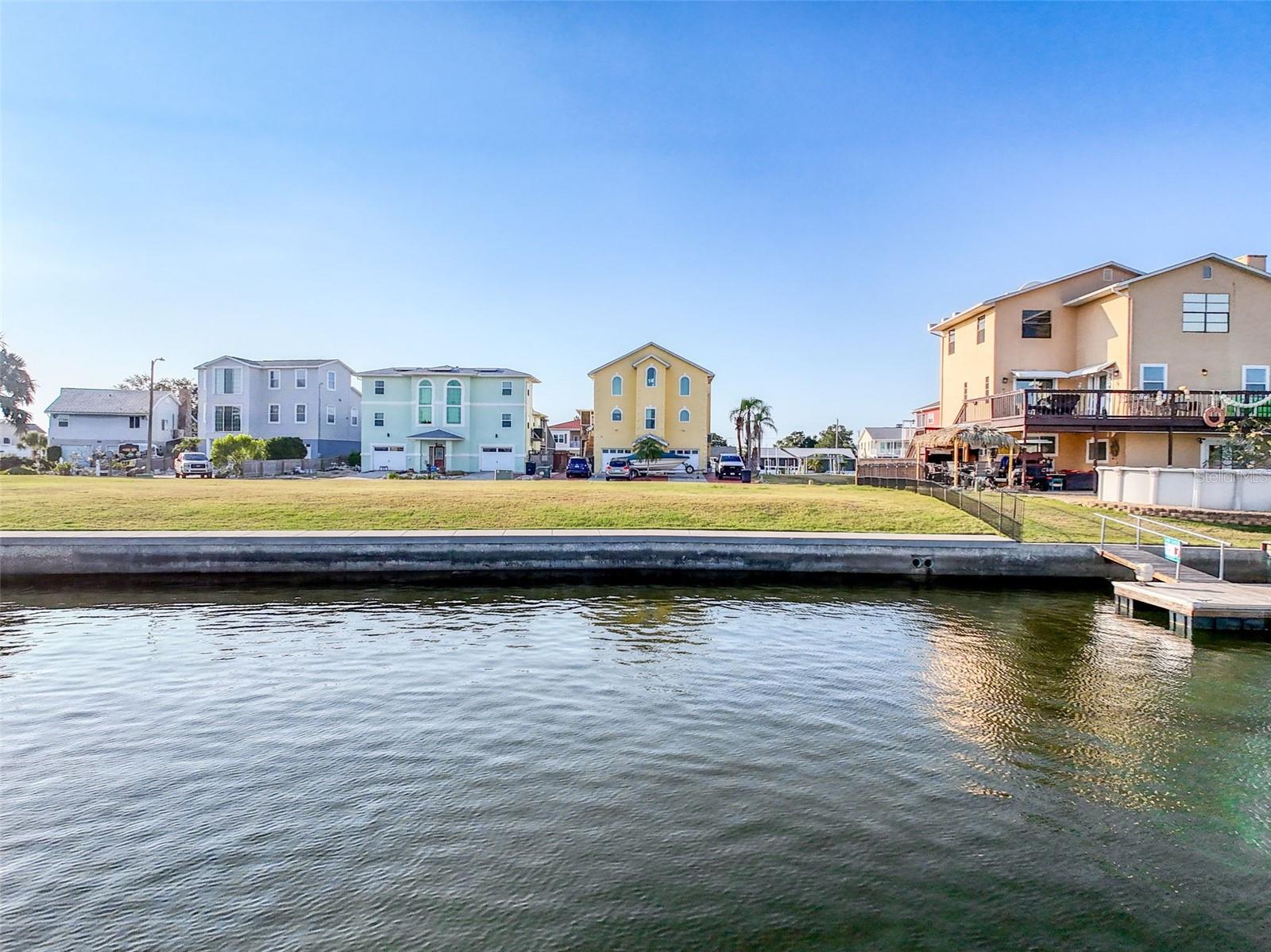 HUDSON BEACH ESTATES - Land