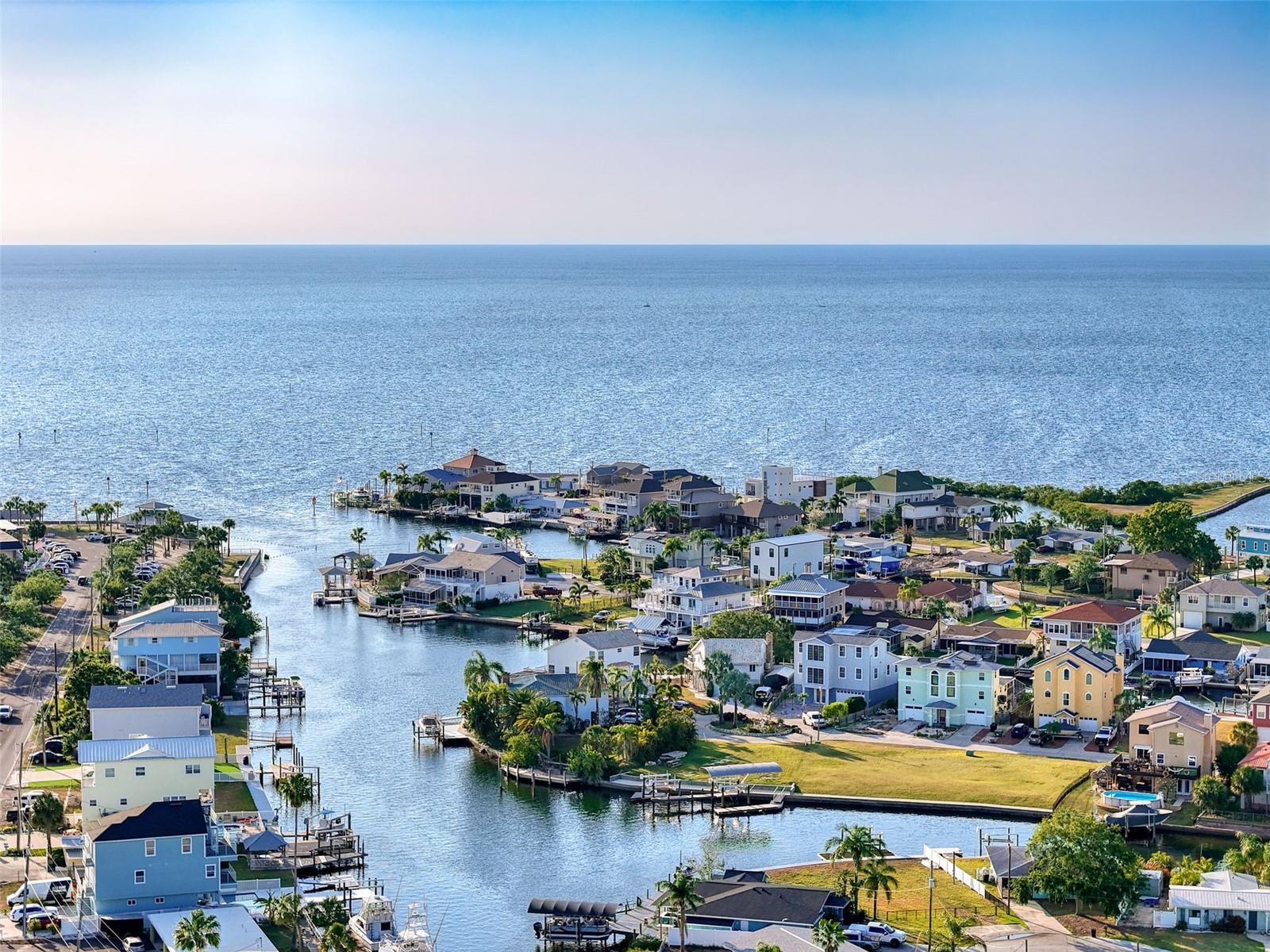 HUDSON BEACH ESTATES - Land