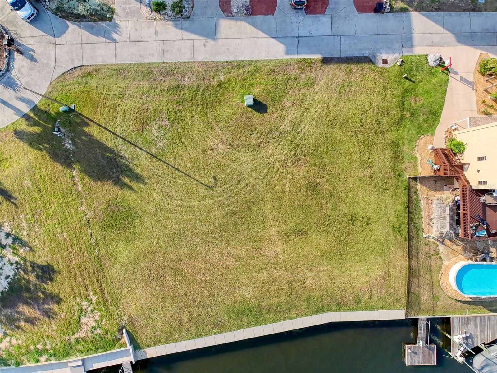 HUDSON BEACH ESTATES - Land