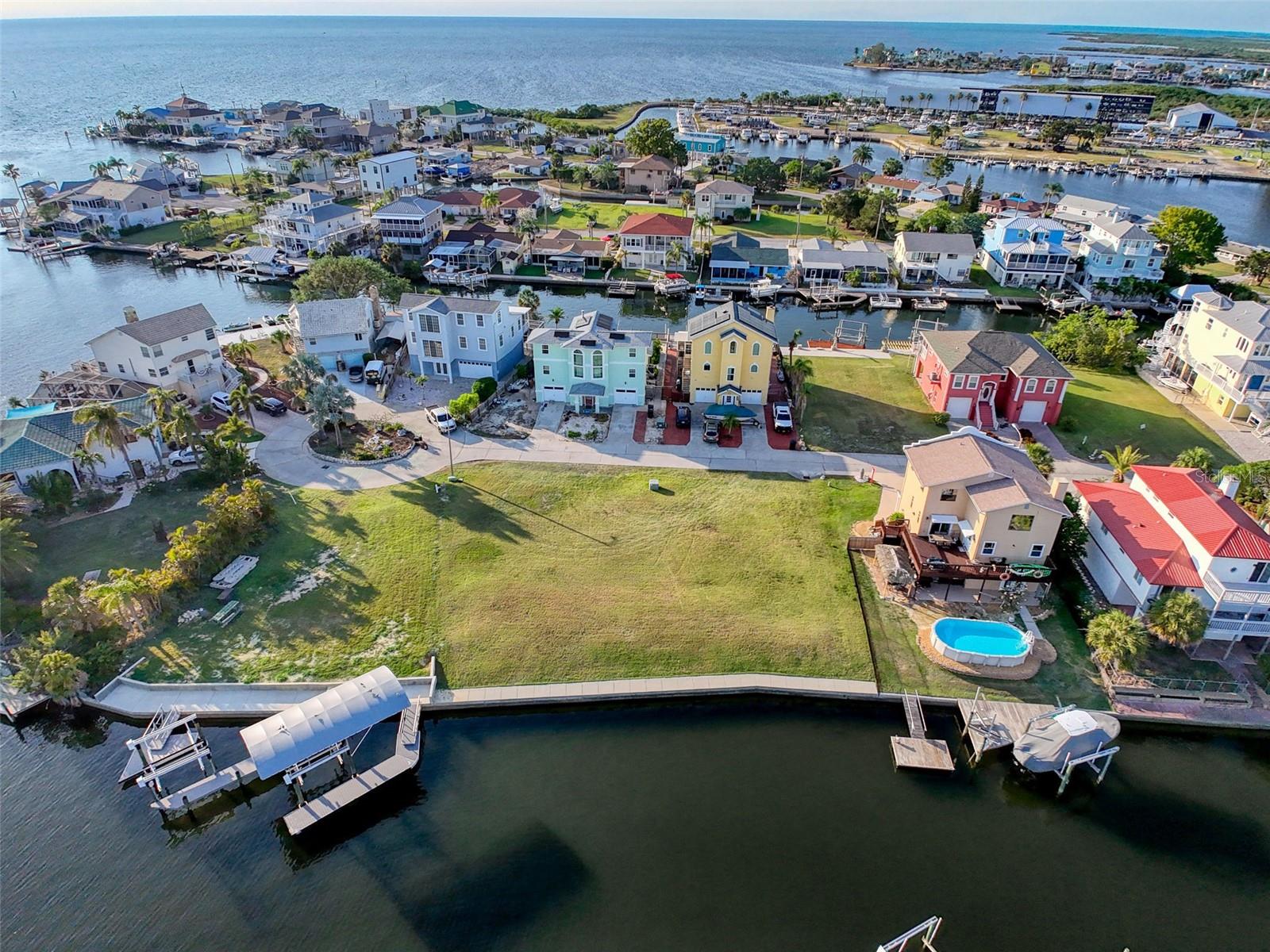 HUDSON BEACH ESTATES - Land