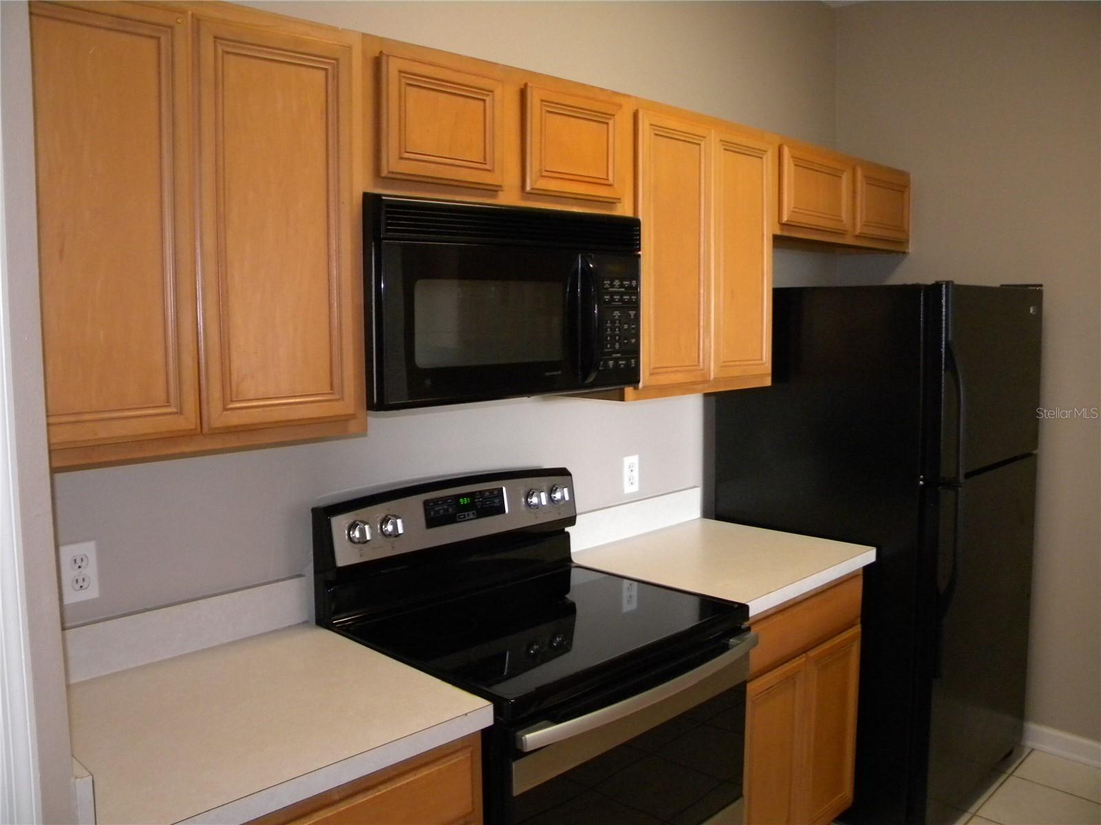 CRESTVIEW CONDO PH 01 - Residential