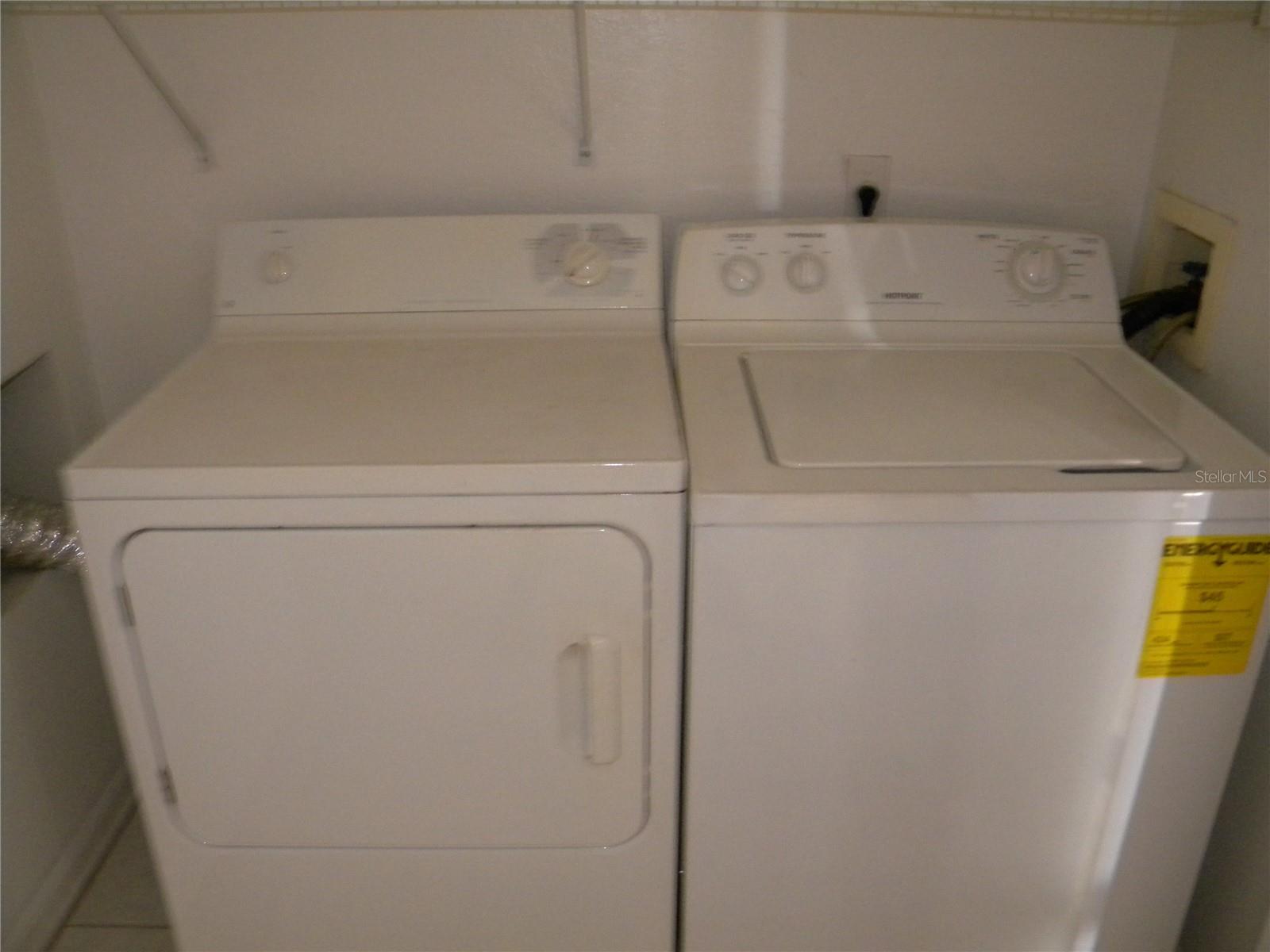 CRESTVIEW CONDO PH 01 - Residential