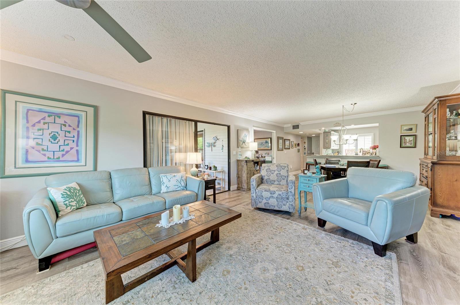 812 SPRING LAKES BLVD., BRADENTON, FL, 34210 3 812 SPRING LAKES BLVD.