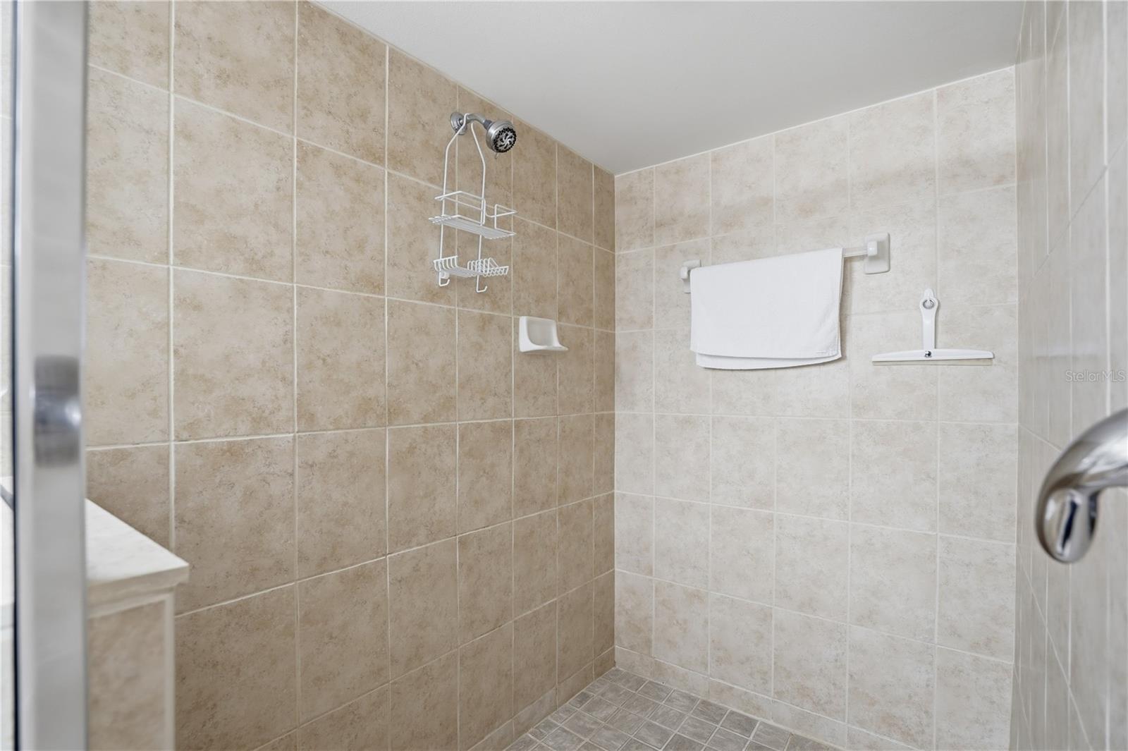 LA CONTESSA CONDO - Residential