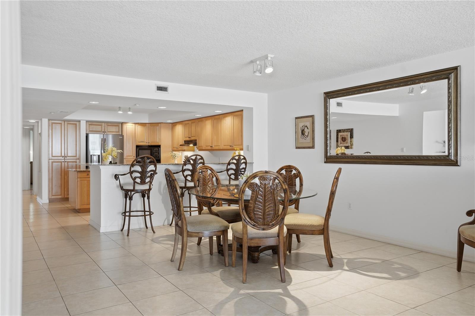 LA CONTESSA CONDO - Residential