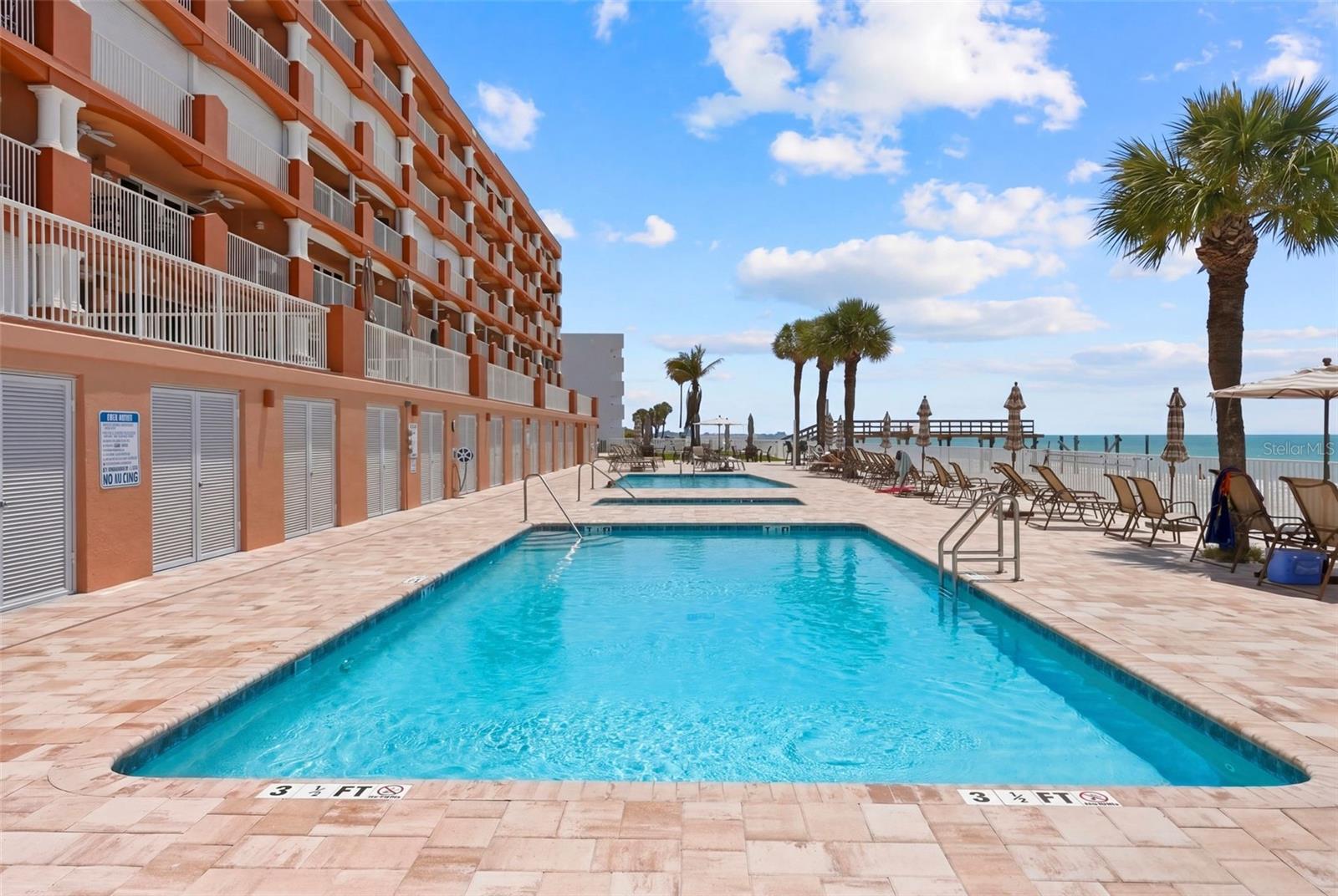 LA CONTESSA CONDO - Residential