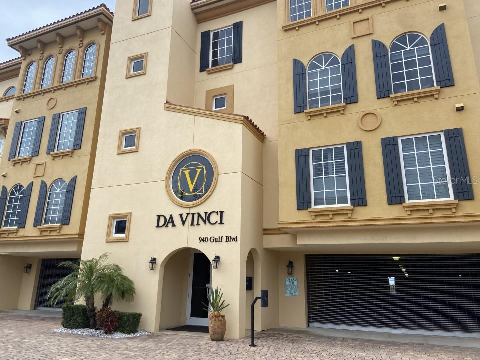 DA VINCI CONDO - Residential