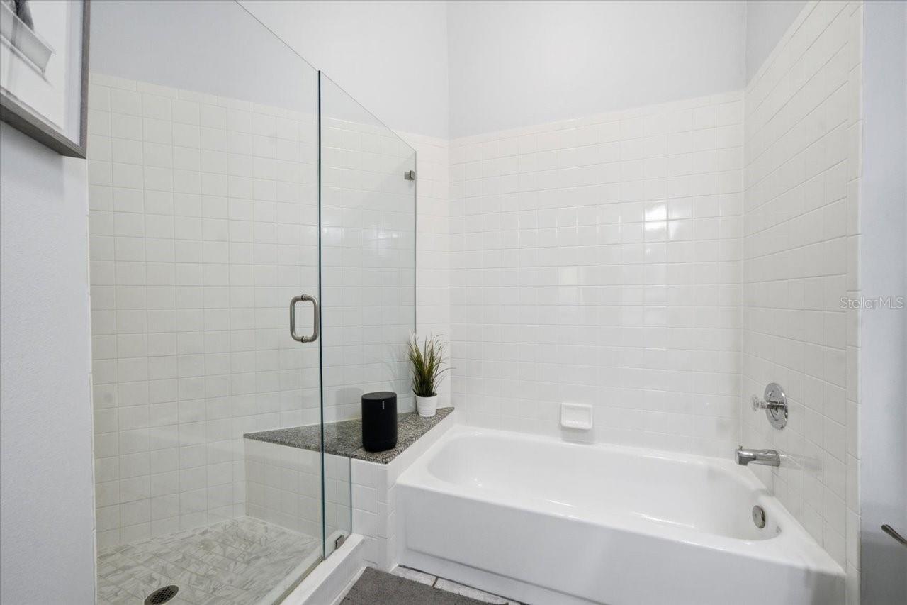 CARROLLWOOD COVE AT EMERALD GR - Residential