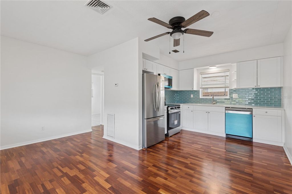 Photo of 10610 98th Terrace, Seminole, FL 33772 (MLS # TB8496056)