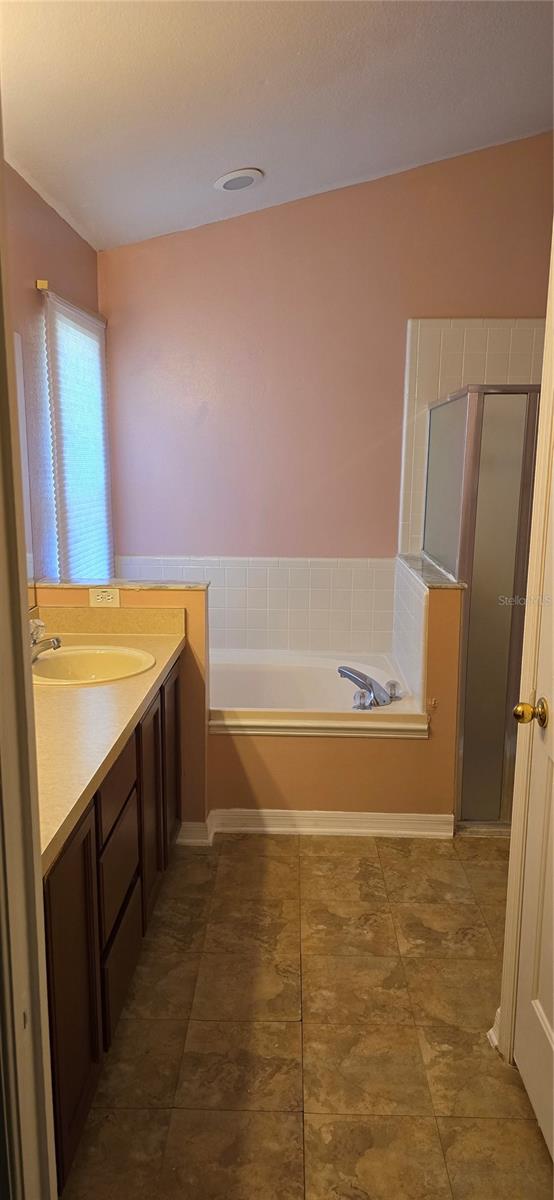 MAGELLAN CROSSING - Residential Lease