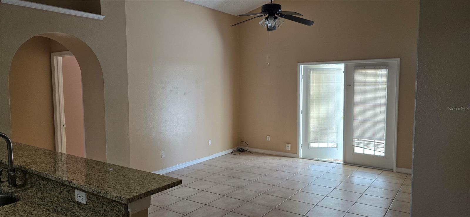 MAGELLAN CROSSING - Residential Lease