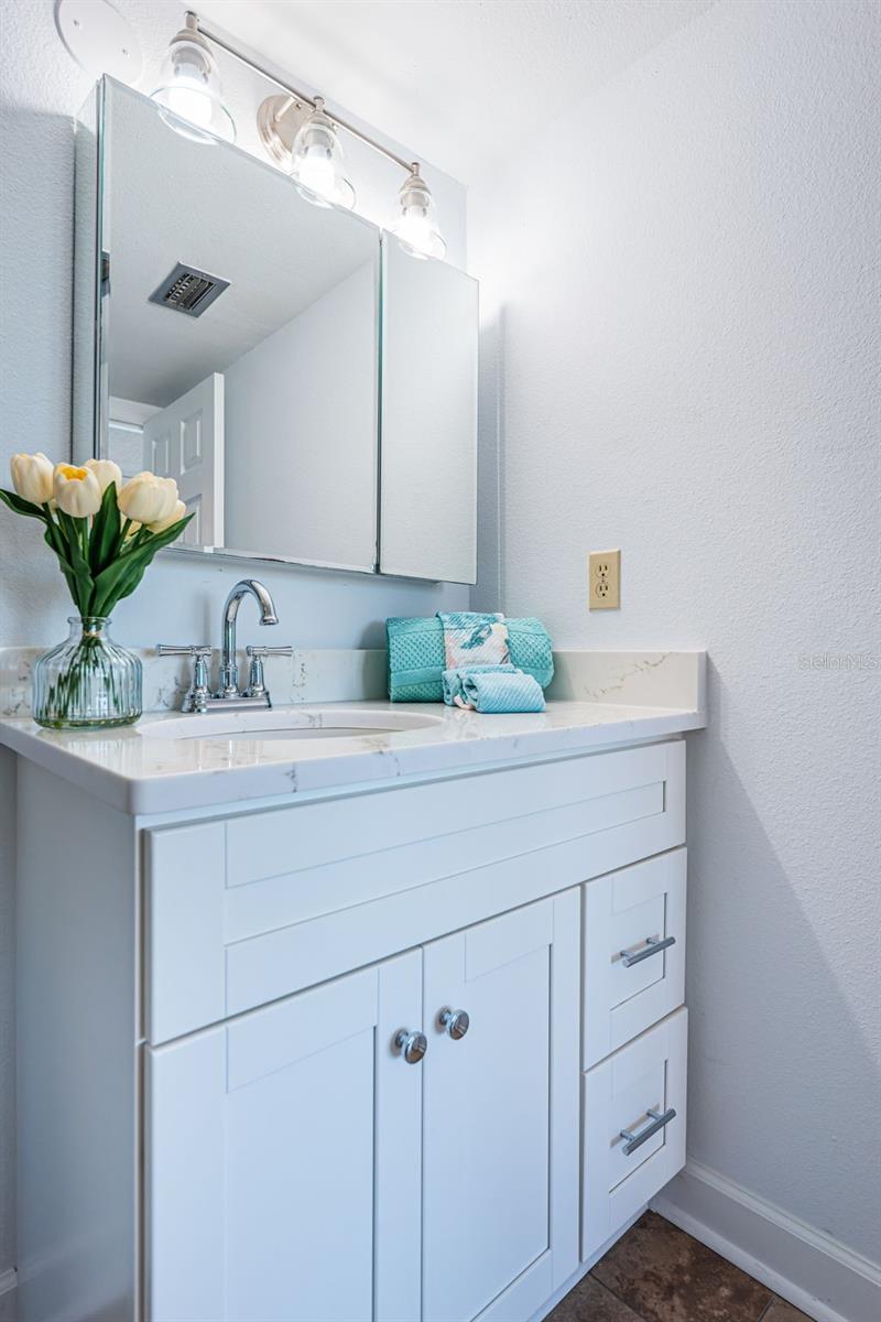 BAY ISLAND GROUP NO.5 CONDO APT 171 - Residential