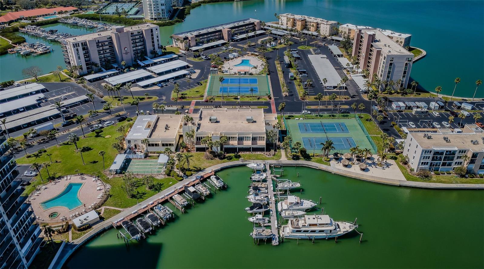 BAY ISLAND GROUP NO.5 CONDO APT 171 - Residential