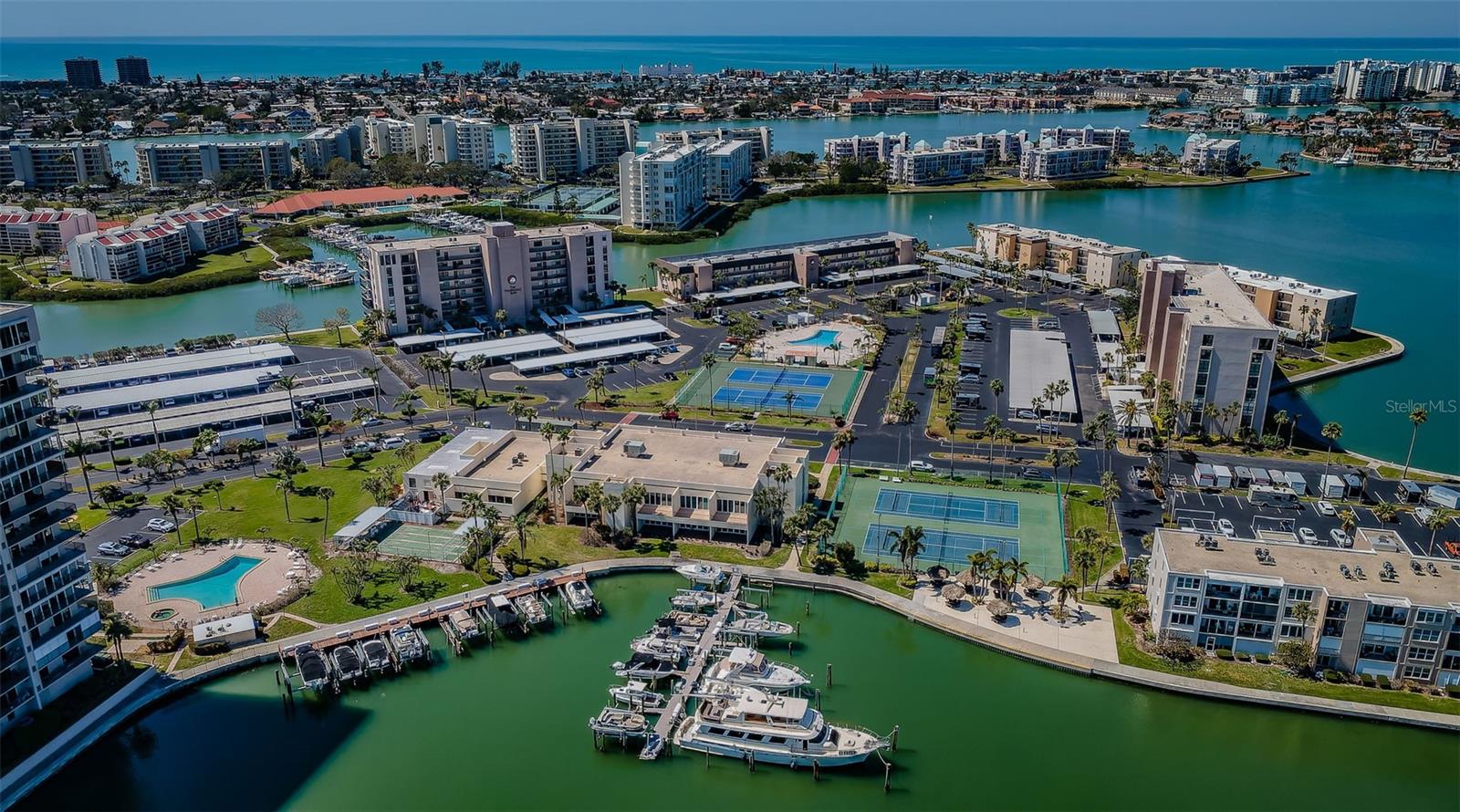 BAY ISLAND GROUP NO.5 CONDO APT 171 - Residential