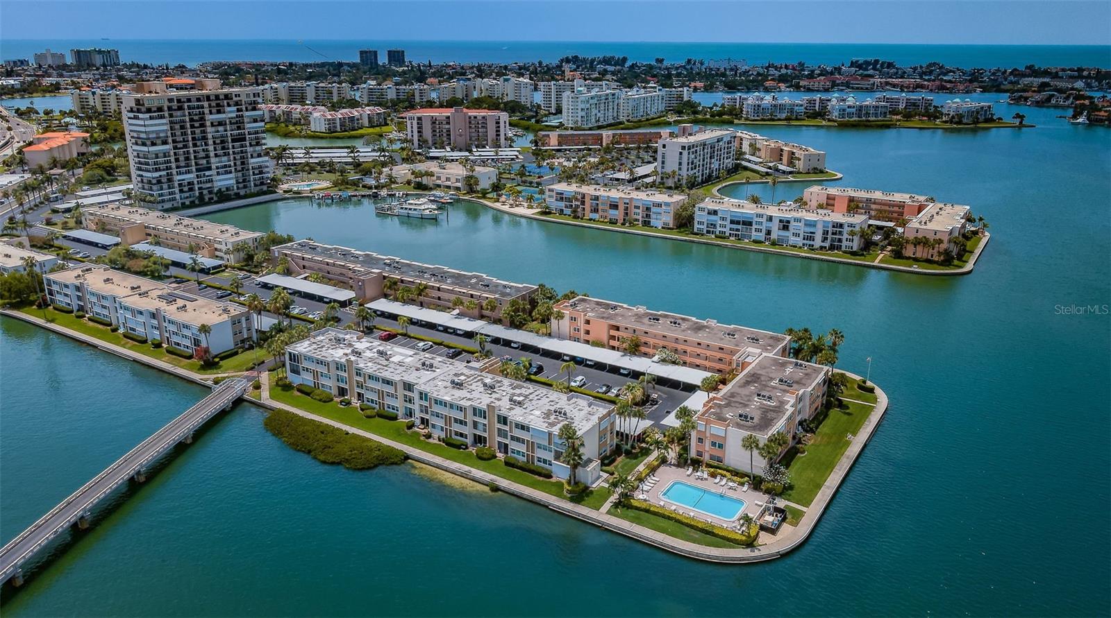 BAY ISLAND GROUP NO.5 CONDO APT 171 - Residential