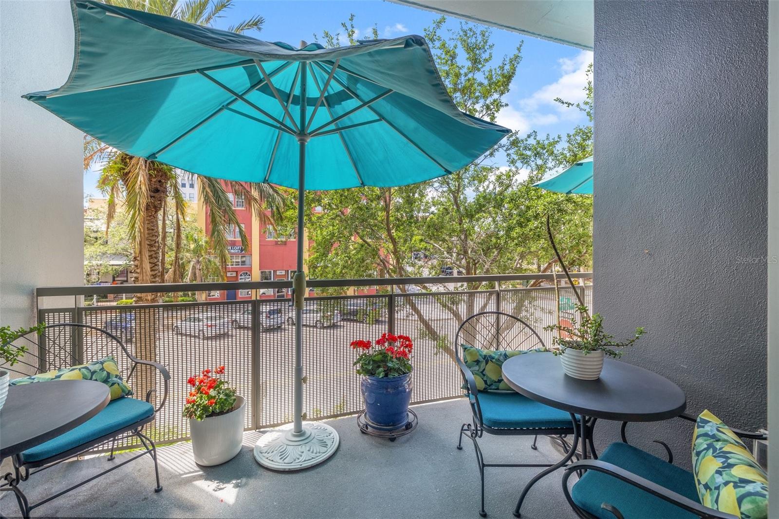 475 CONDO - Residential