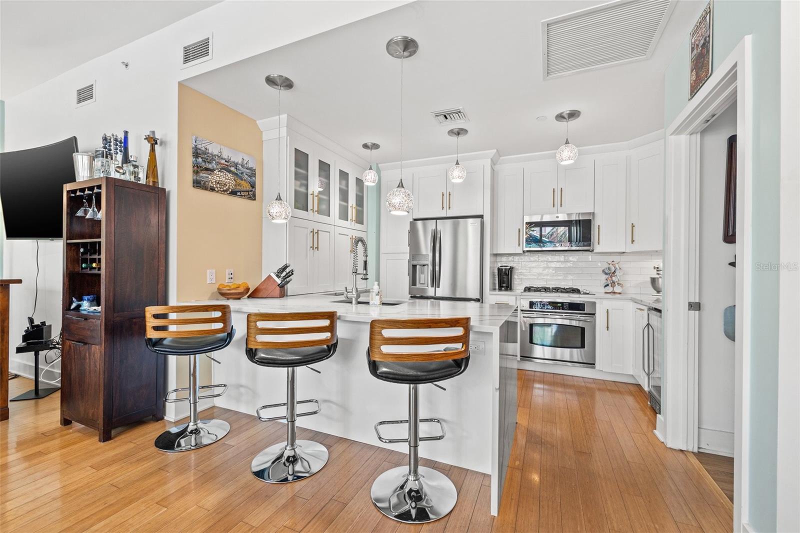 475 CONDO - Residential