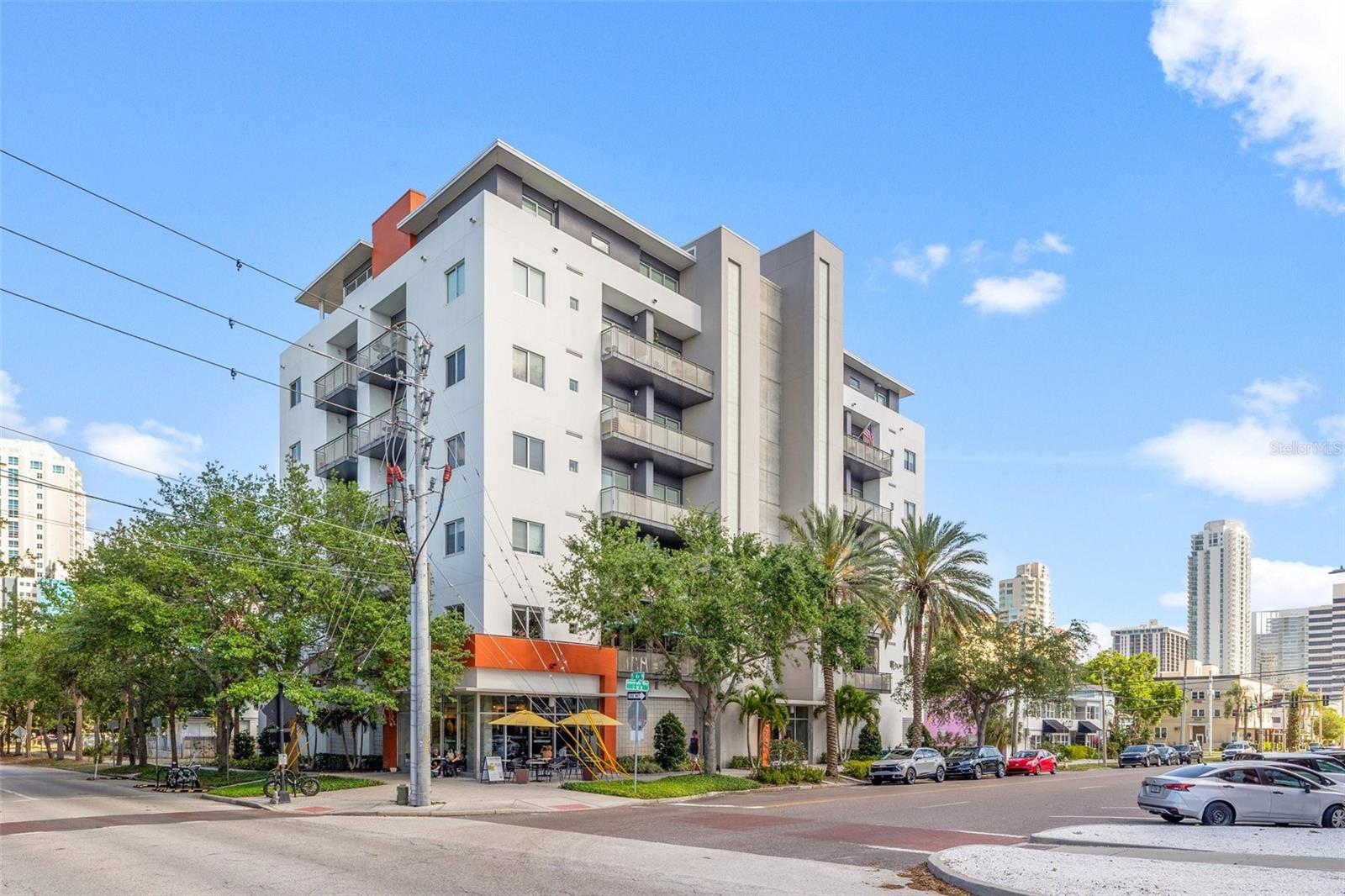 475 CONDO - Residential