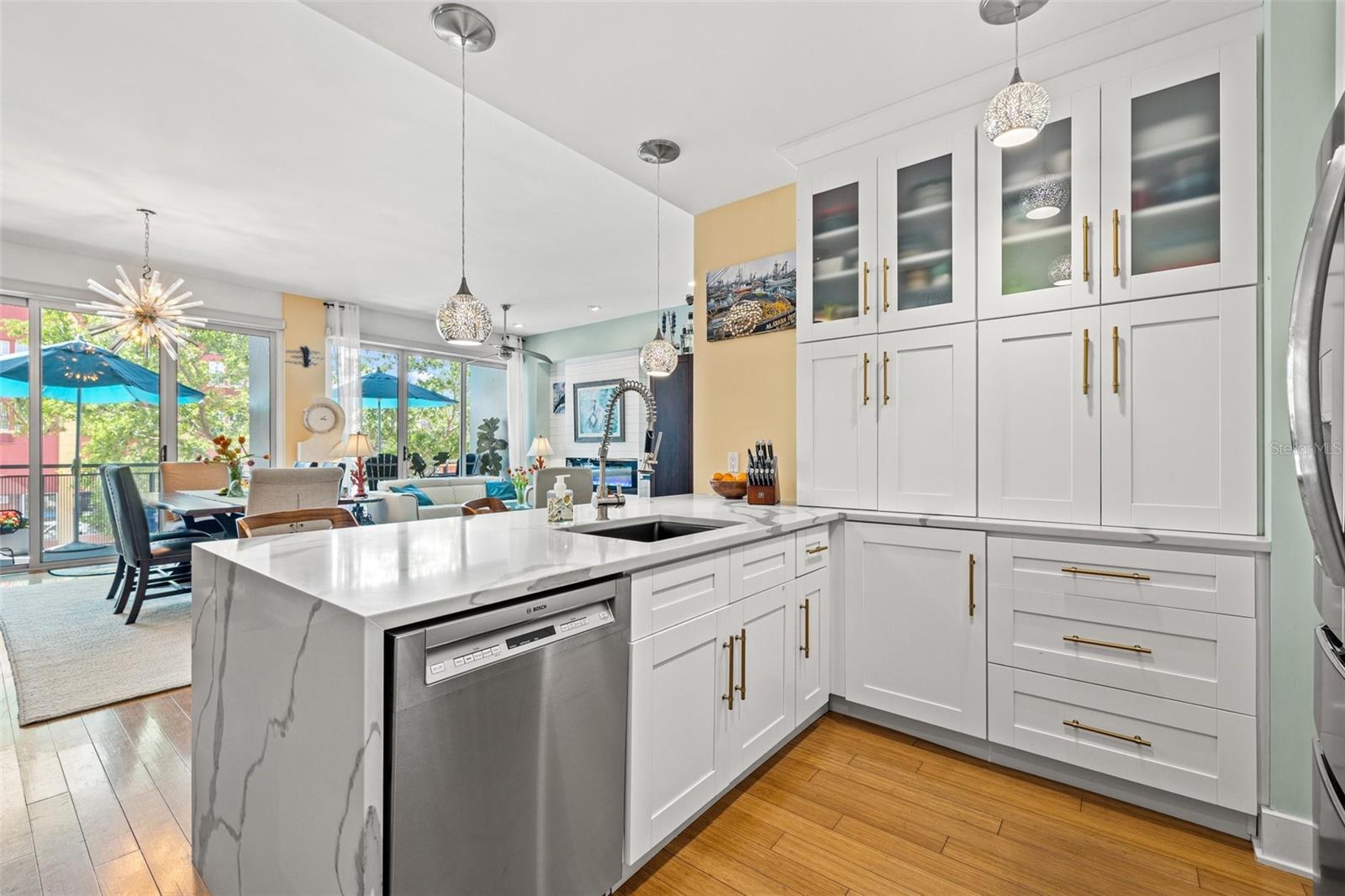 475 CONDO - Residential