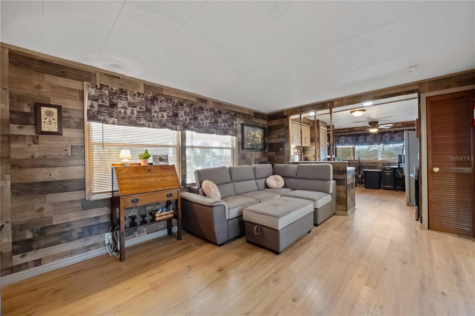 HOL MOB ESTATES 2ND ADD - Residential