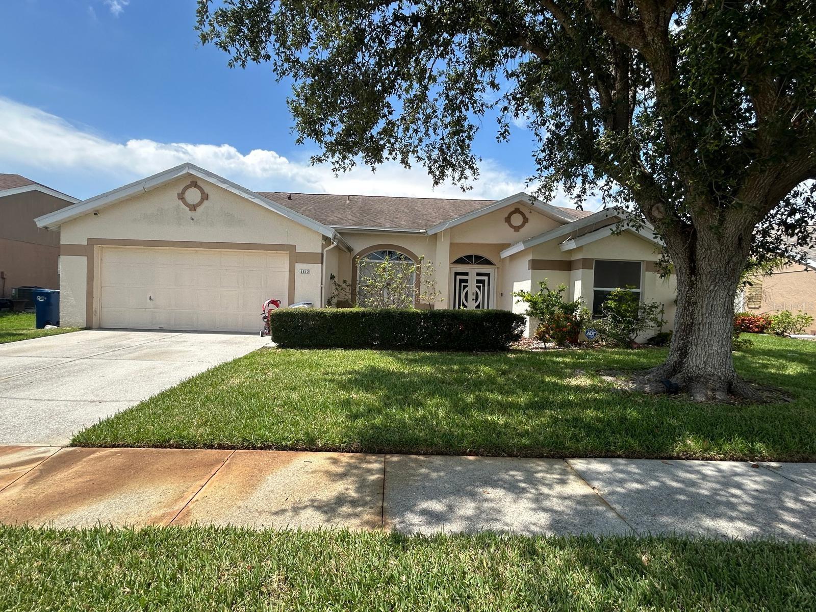 A very nice home, well located with a wonderful pool and great features. The master suite has a large bedroom and 2 walk-in closets. The master bath features a soaker stub and “his and hers” sinks. This split bedroom floor plan gives both the tenants and guests privacy. The guest bath doubles as a pool bath. The kitchen is centrally located for easy entertaining. All your furniture will fit in this oversized family room. Entertain in the formal living and dining room or have a casual meal at the kitchen table. Sliding glass doors from the kitchen, family room and the master bedroom all lead to the large lanai. Soak in the pool, lounge on the lanai or play in the yard. The fenced yard is perfect for your dog.