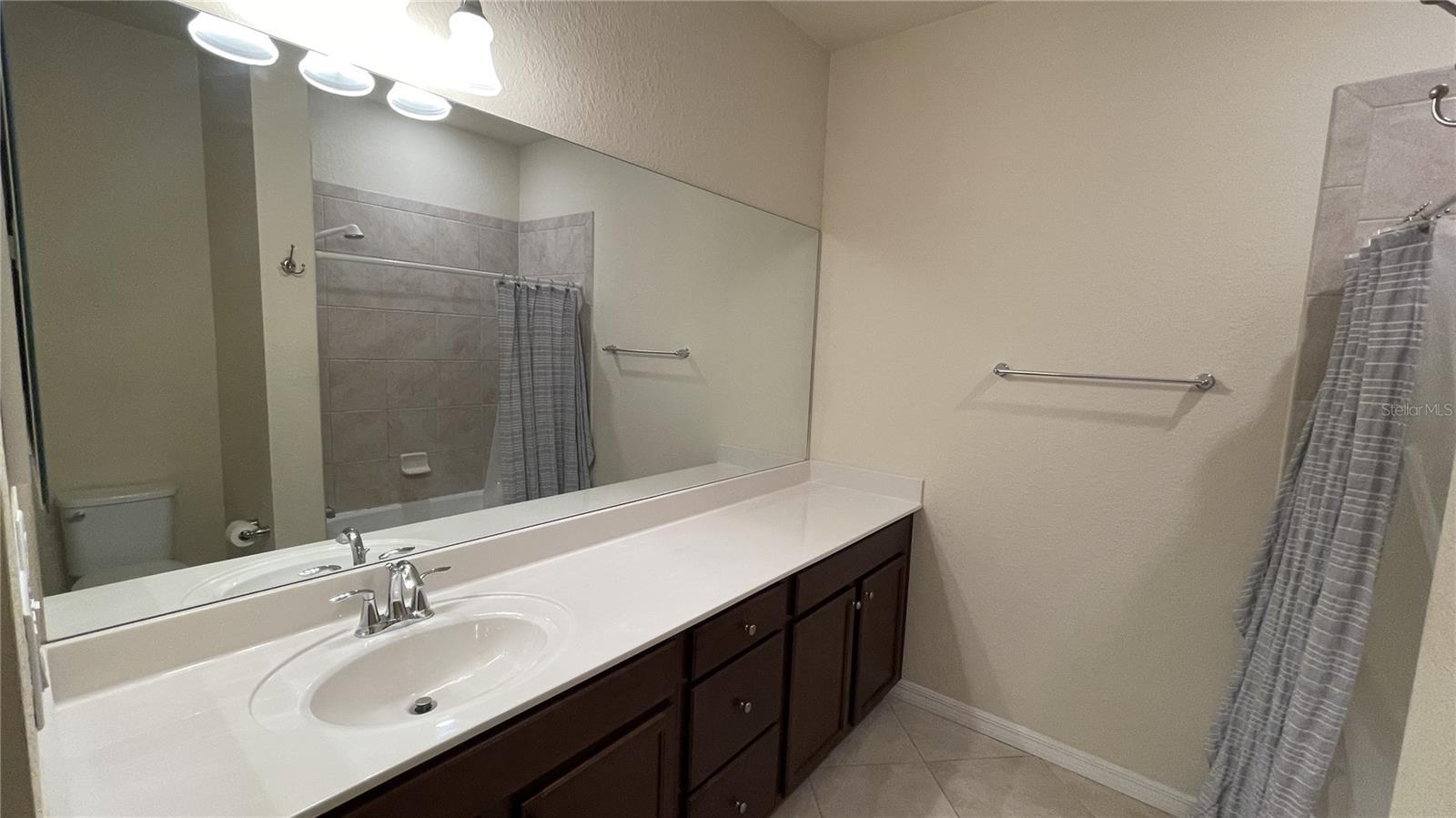 REGATTA LANDING - Residential Lease