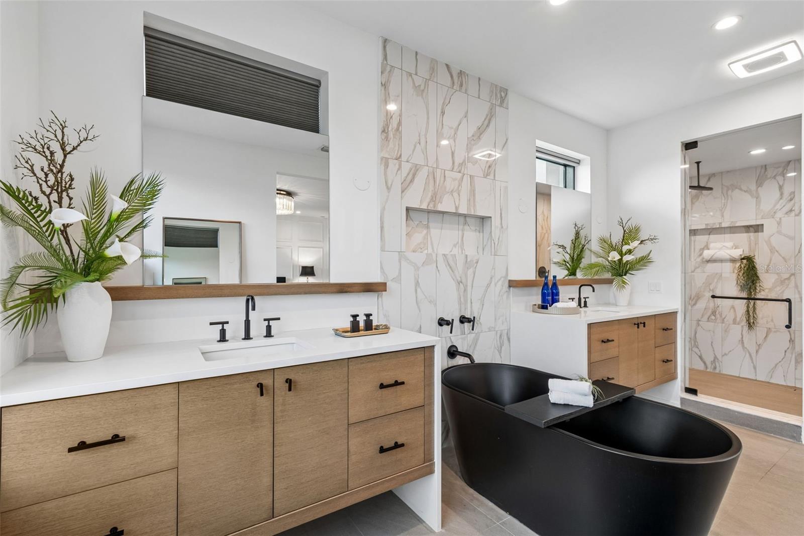 DAVIS POINT - Residential