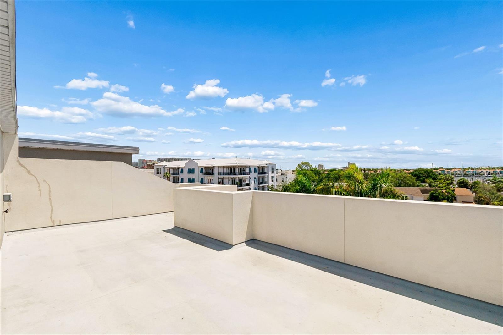 DAVIS POINT - Residential