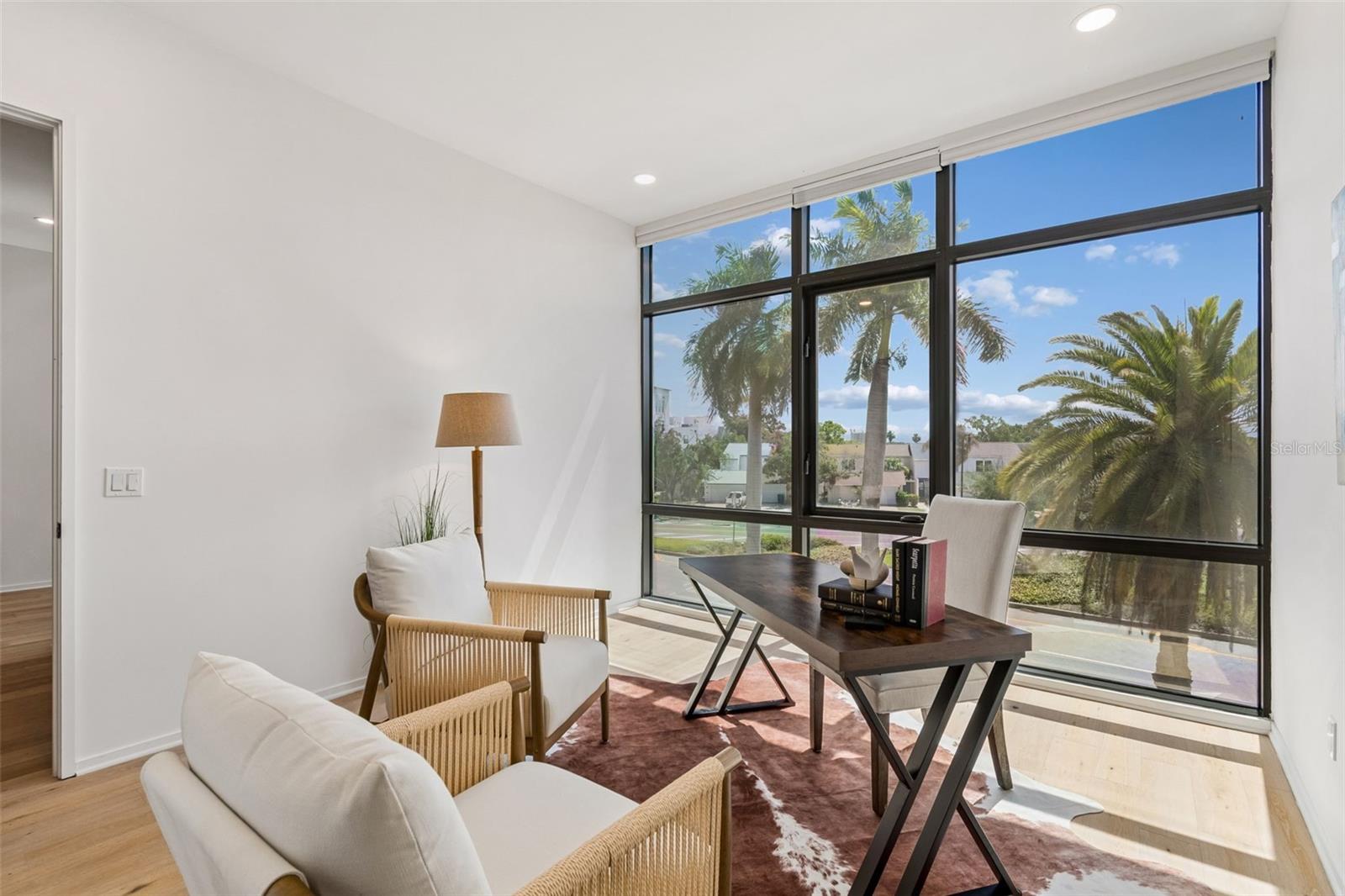 DAVIS POINT - Residential