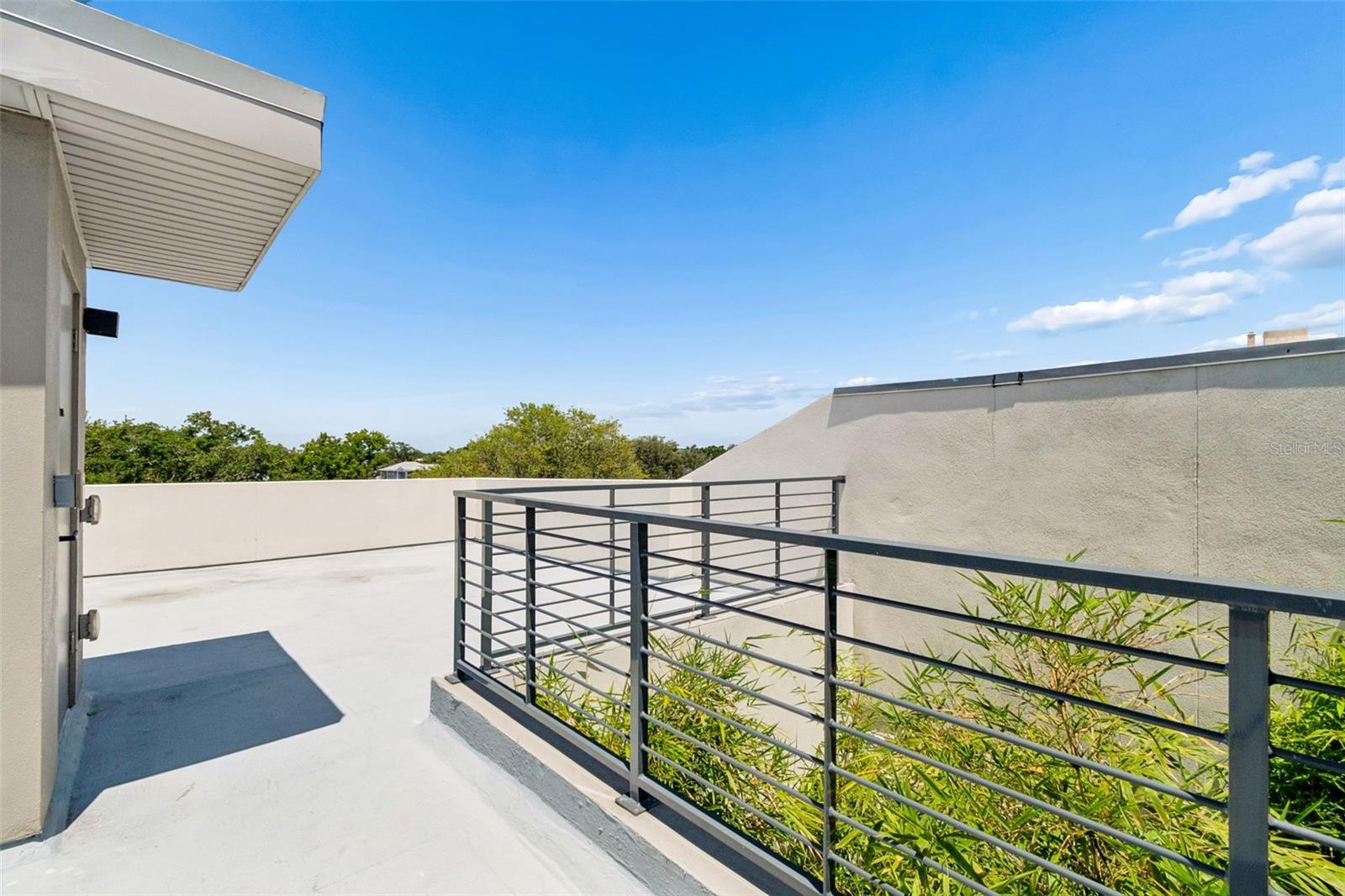 DAVIS POINT - Residential