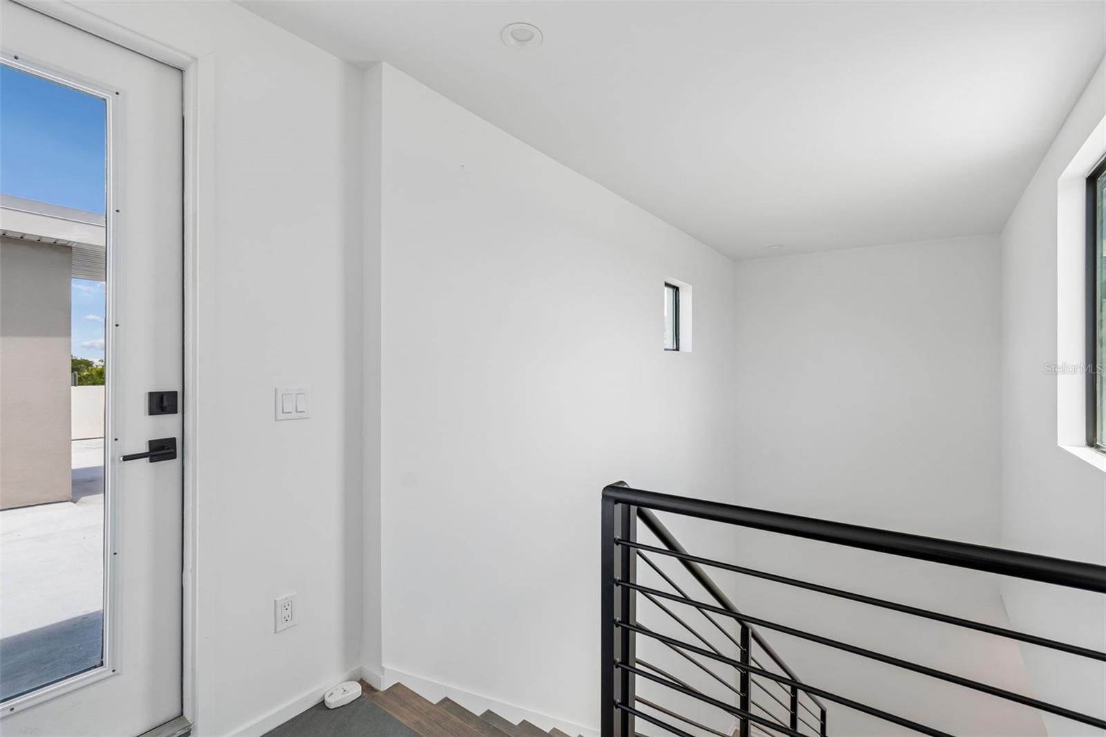 DAVIS POINT - Residential