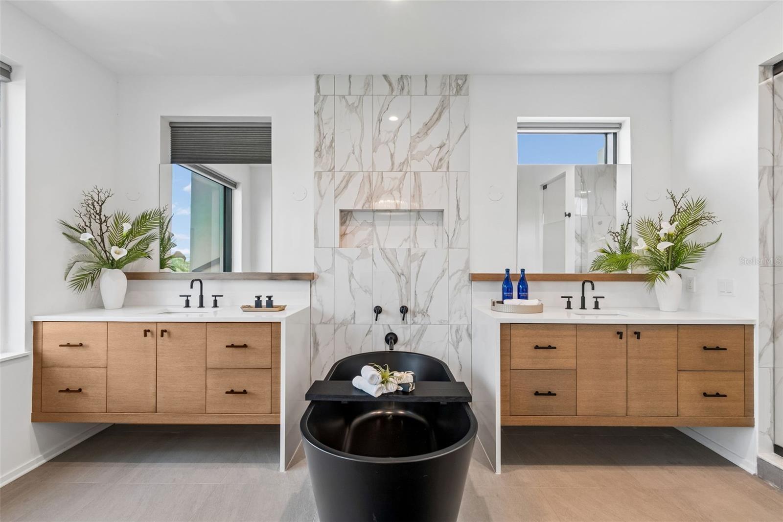 DAVIS POINT - Residential