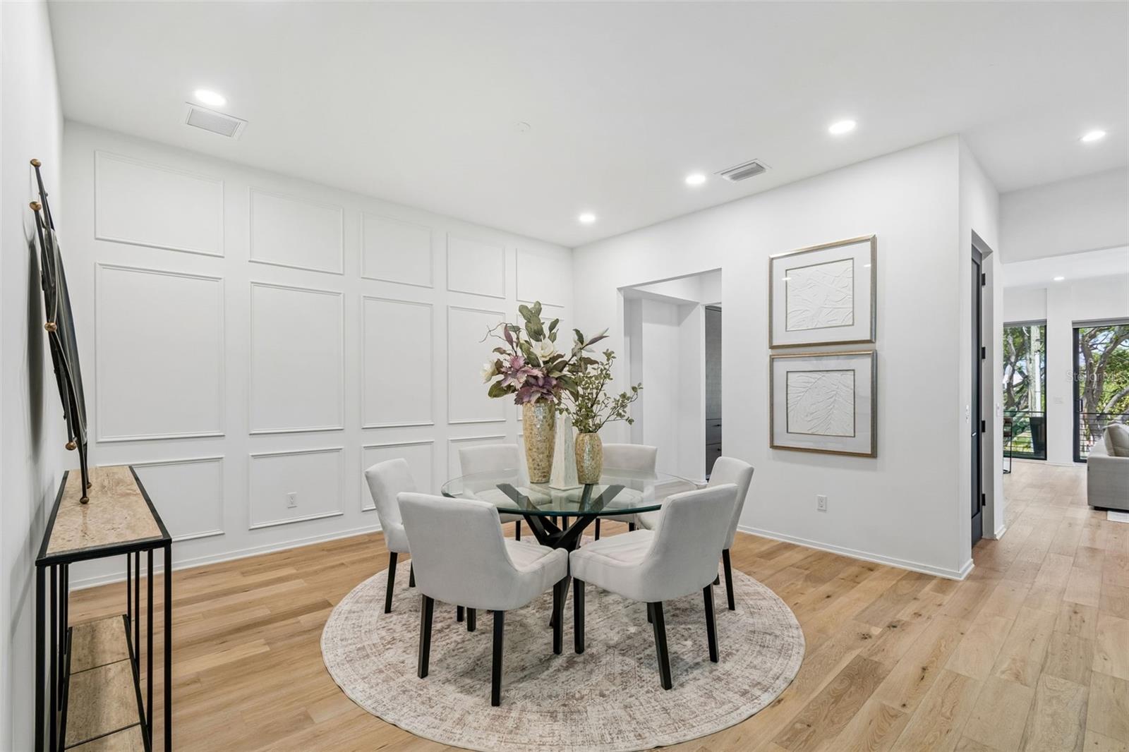 DAVIS POINT - Residential