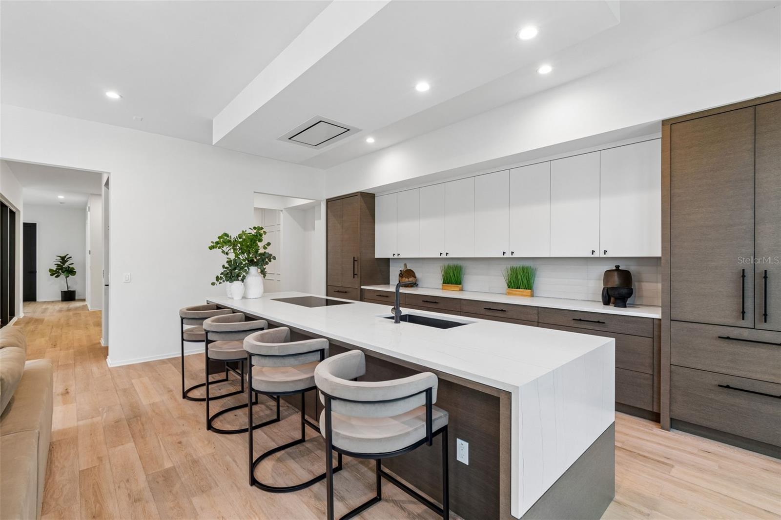DAVIS POINT - Residential