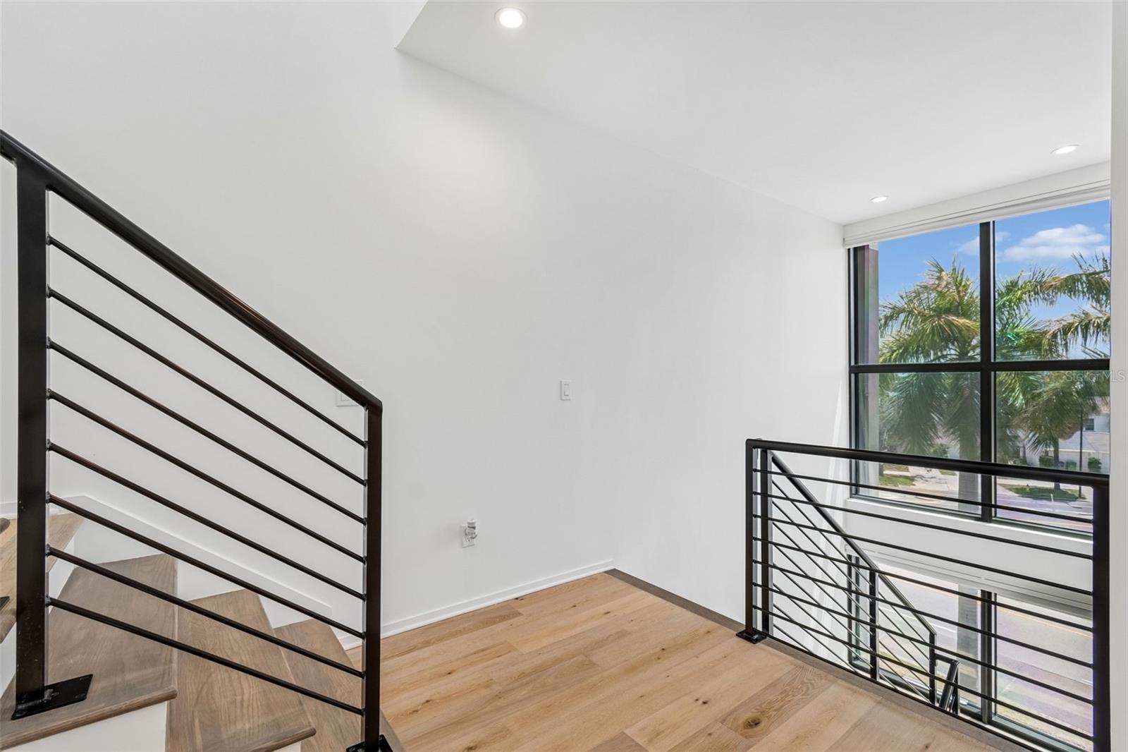 DAVIS POINT - Residential