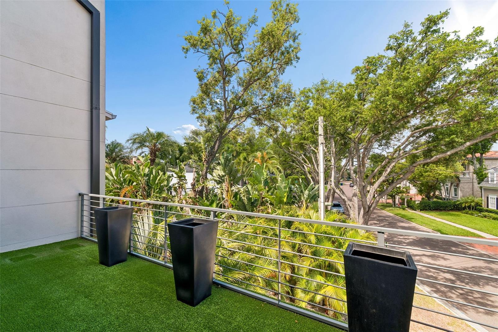 DAVIS POINT - Residential