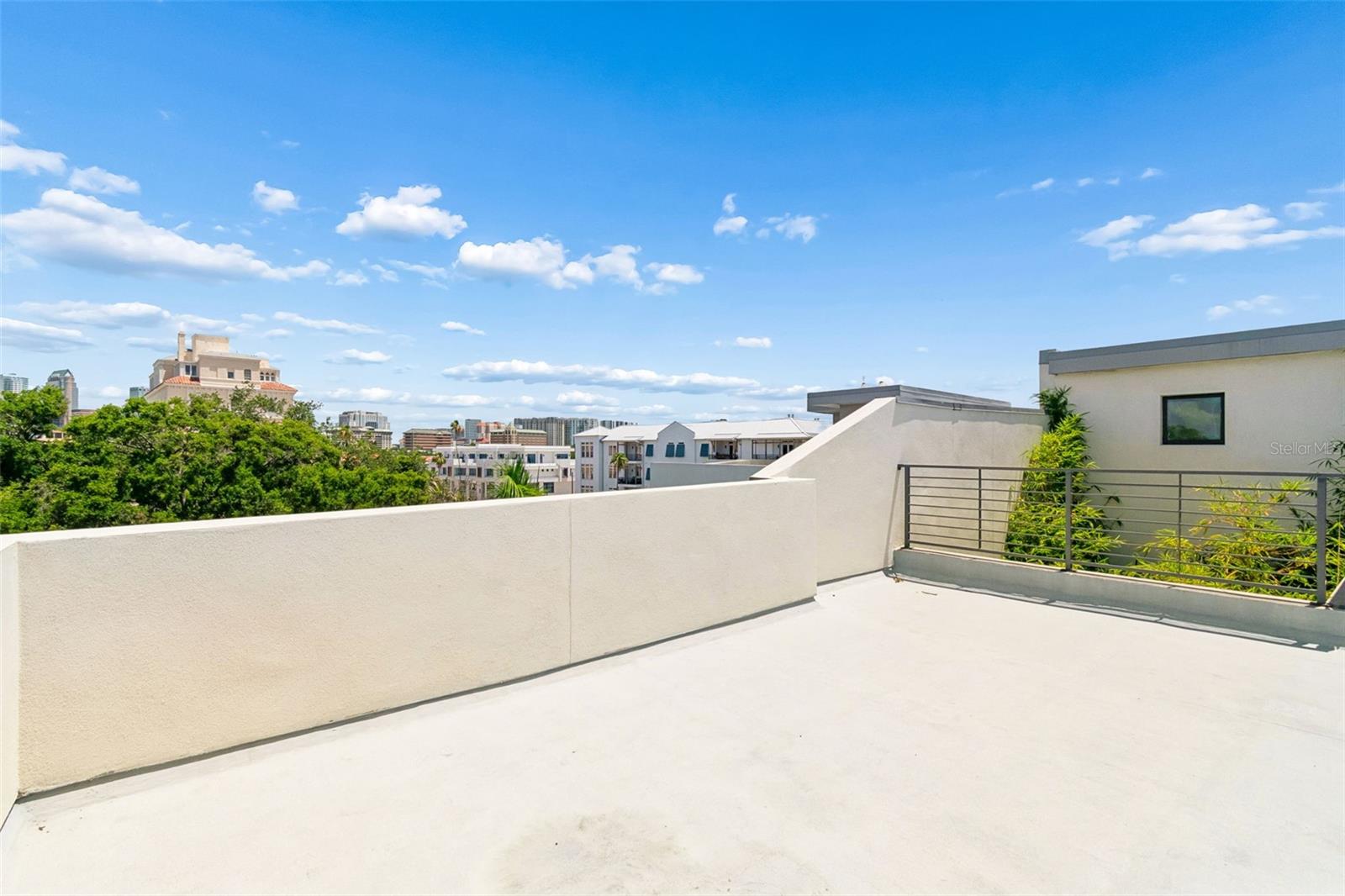 DAVIS POINT - Residential